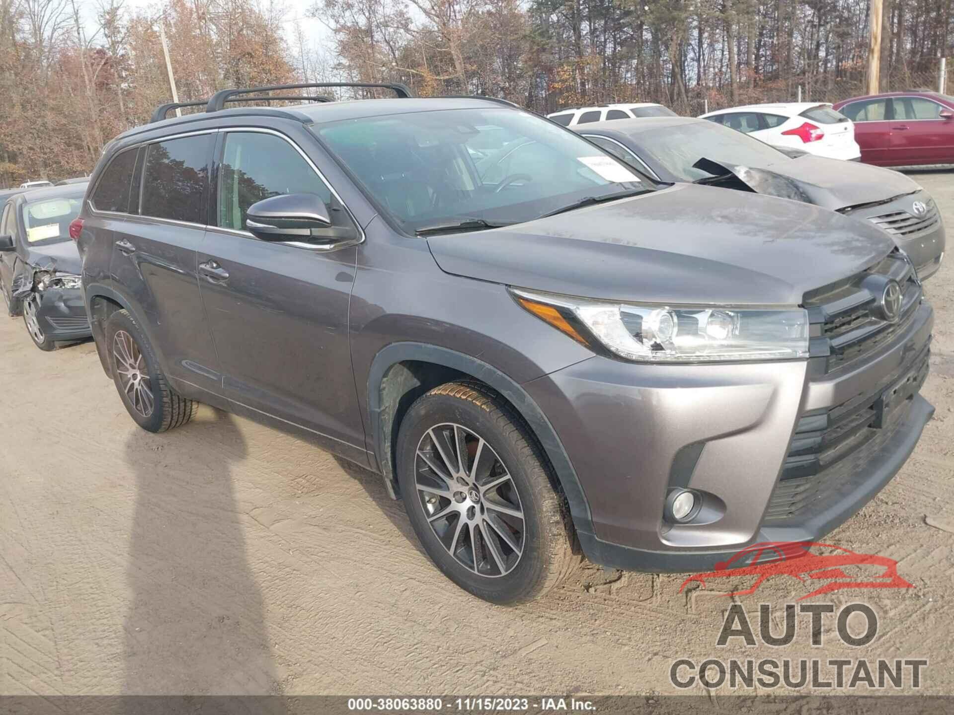 TOYOTA HIGHLANDER 2018 - 5TDJZRFH4JS552482