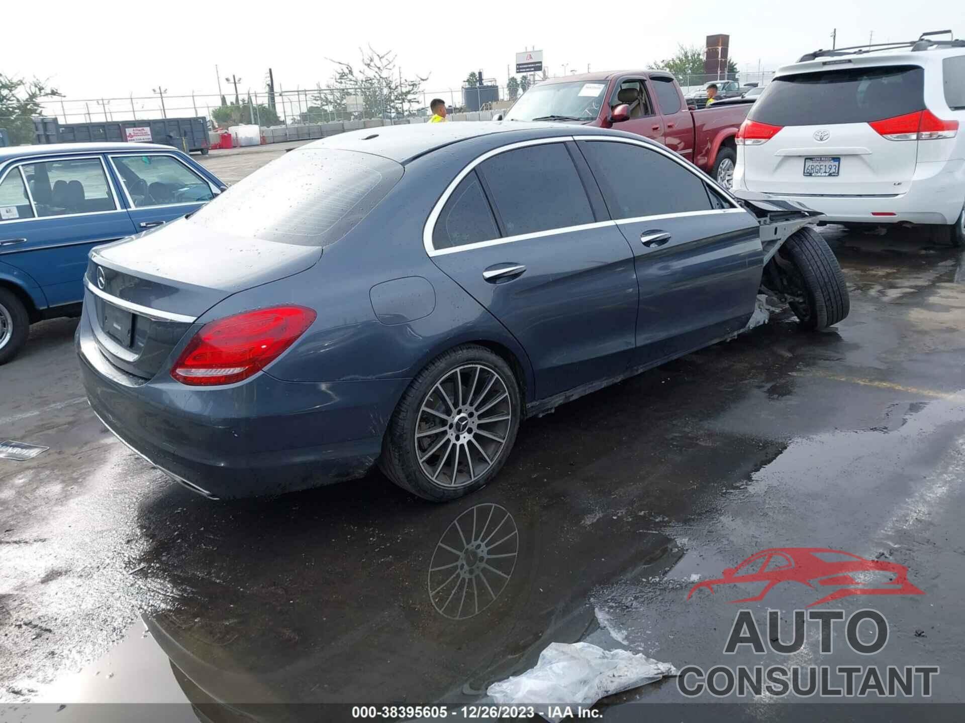 MERCEDES-BENZ C 300 2015 - 55SWF4JB1FU050883