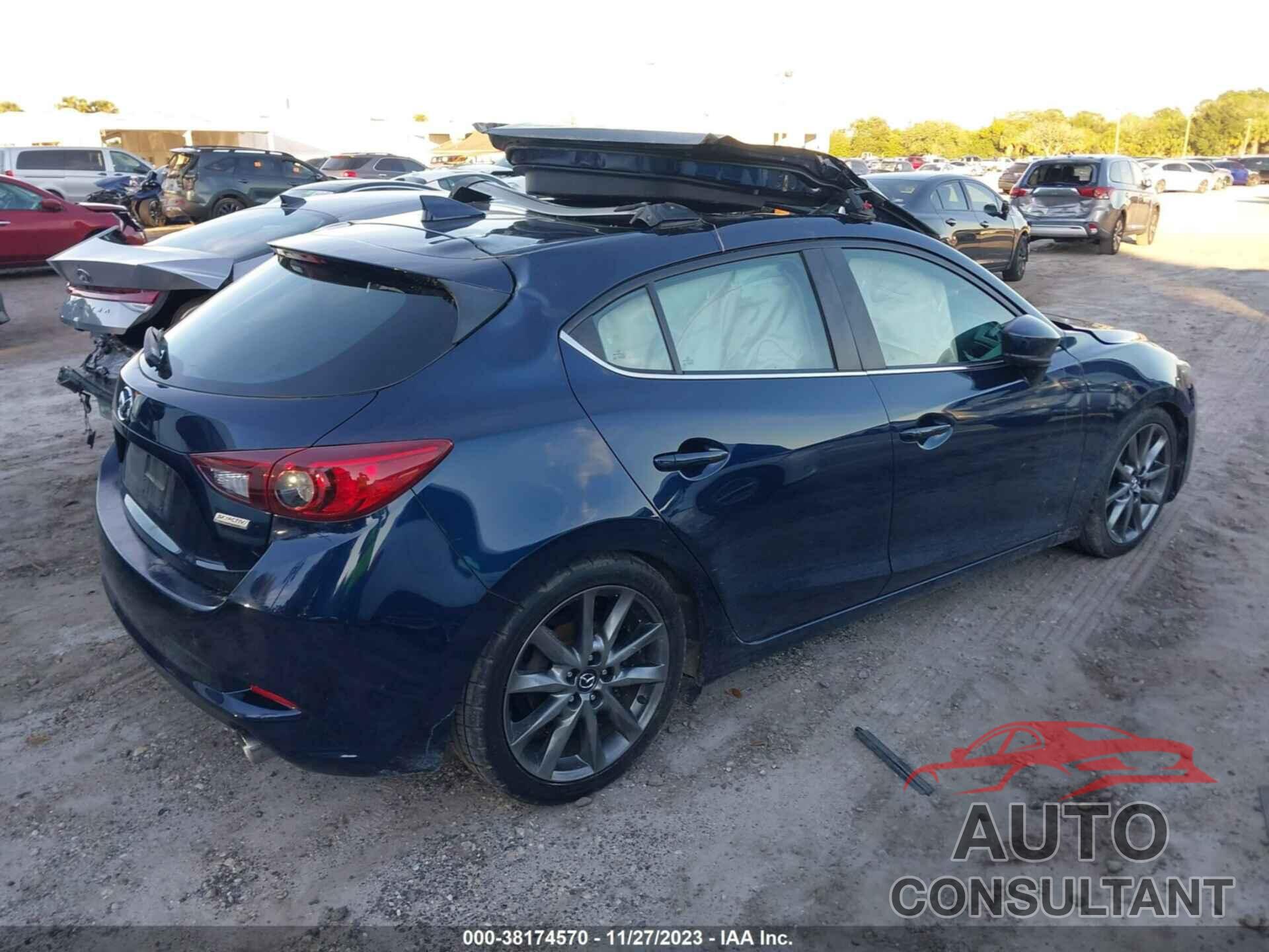 MAZDA 3 2018 - 3MZBN1L3XJM251805