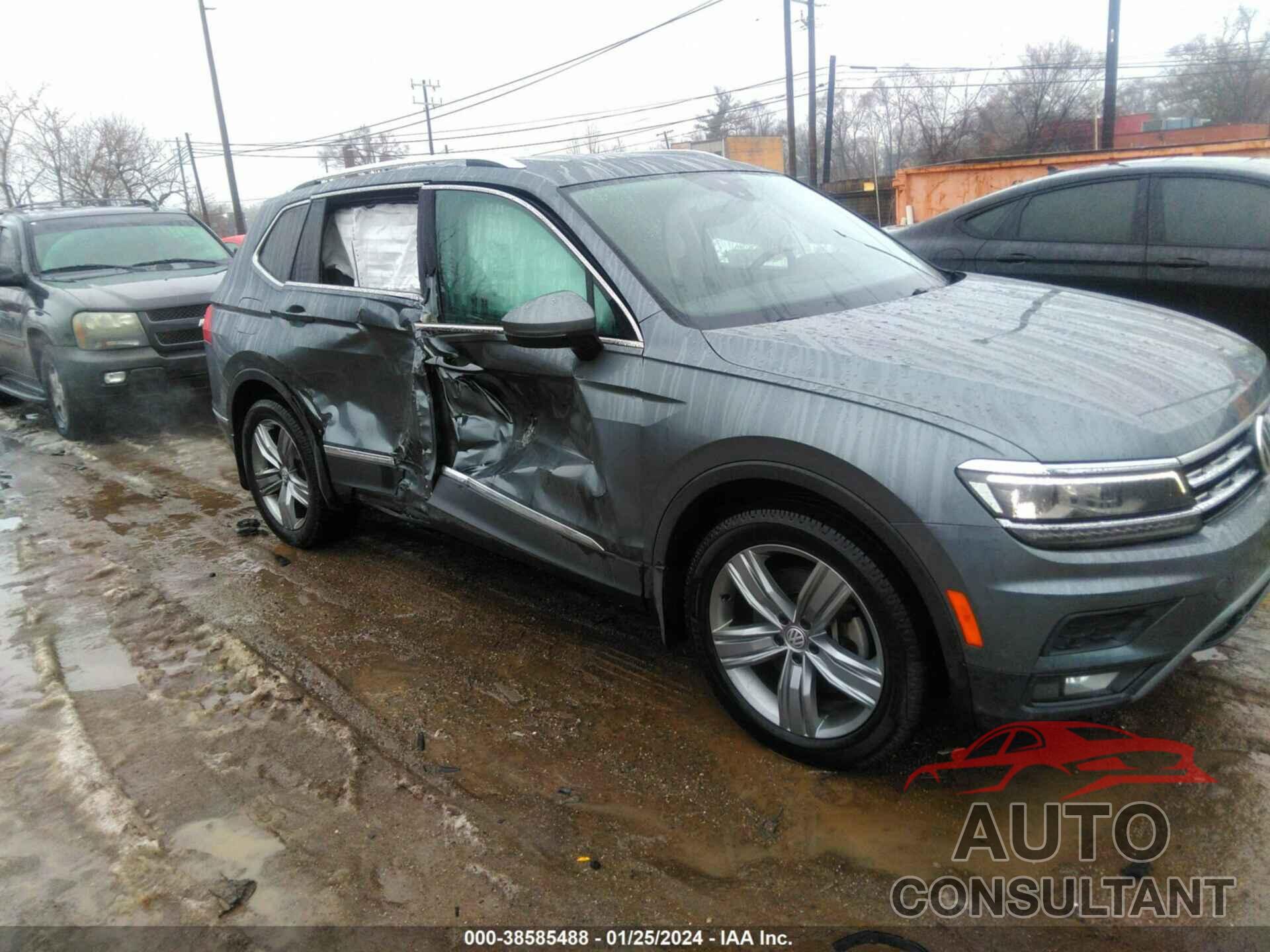 VOLKSWAGEN TIGUAN 2018 - 3VV4B7AX7JM221739