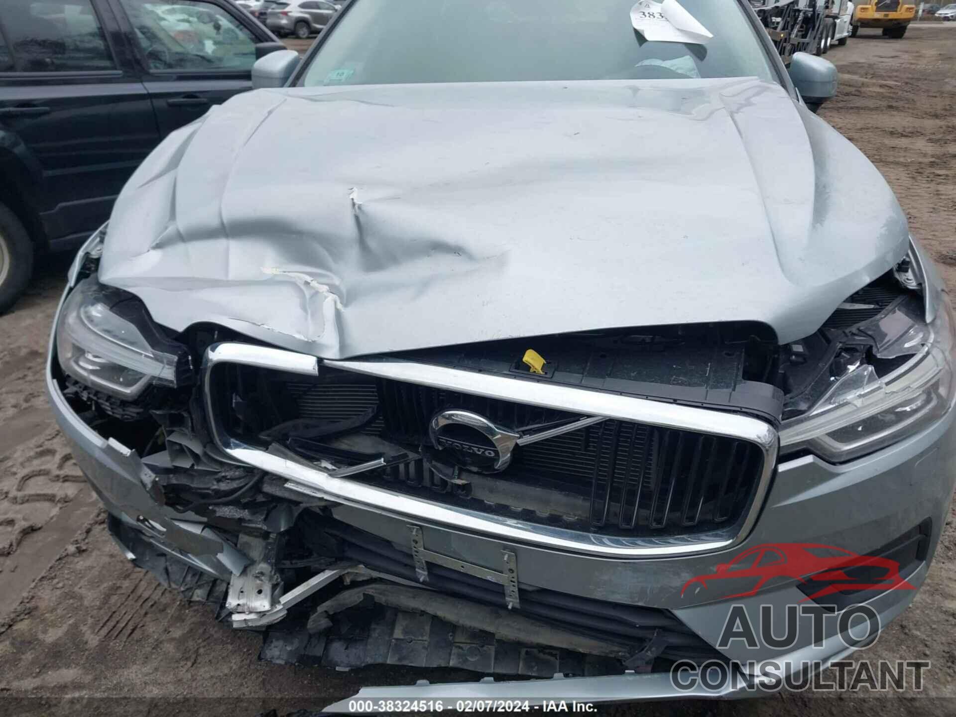 VOLVO XC60 2018 - YV4A22RK7J1095003