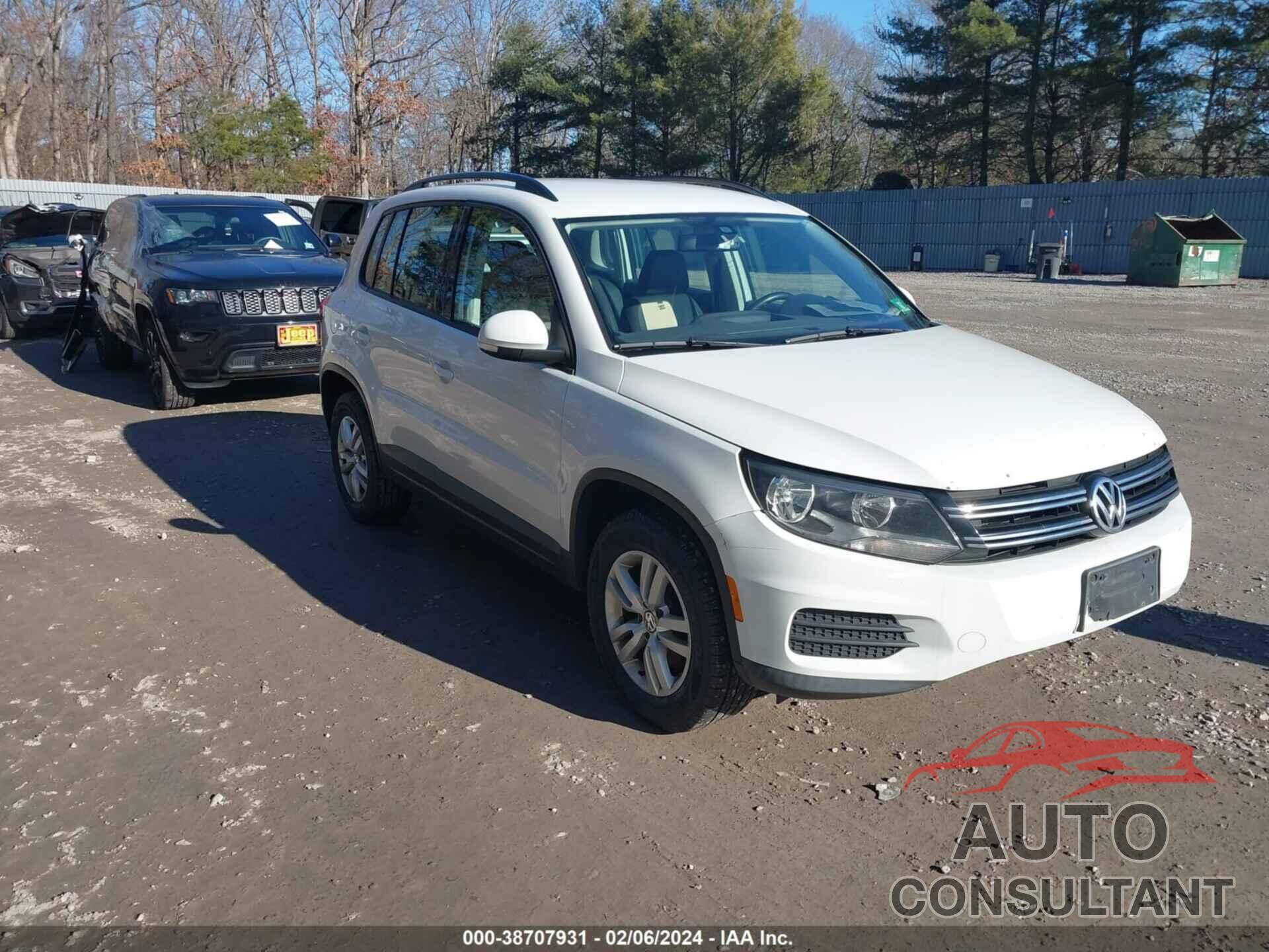 VOLKSWAGEN TIGUAN 2016 - WVGBV7AX4GW028725