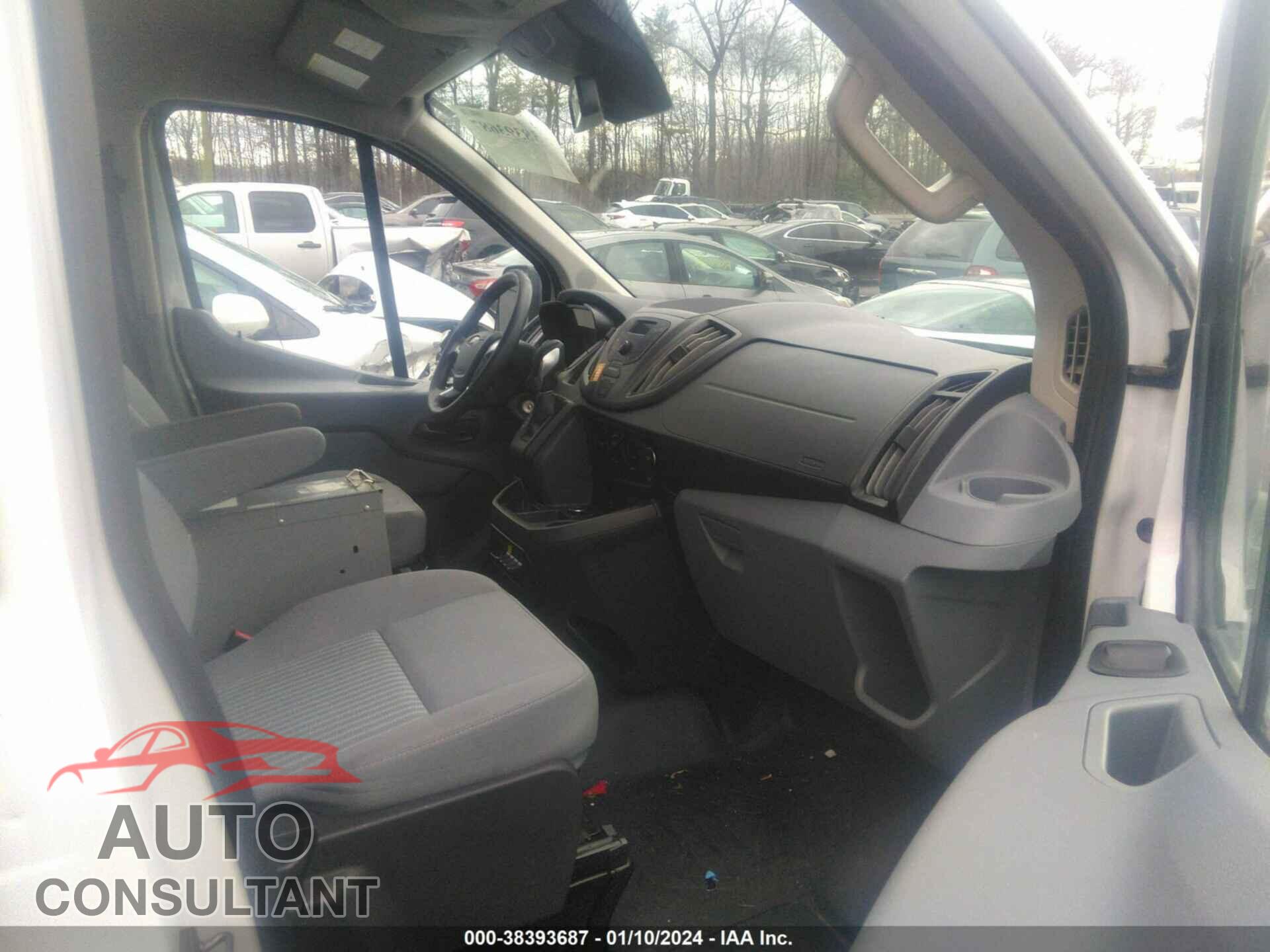 FORD TRANSIT-150 2017 - 1FTYE2YM4HKB55500
