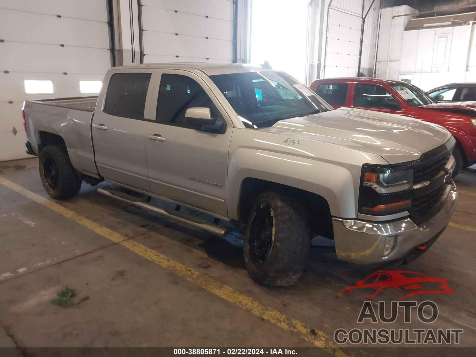 CHEVROLET SILVERADO 1500 2017 - 1GCUKREC1HF143664