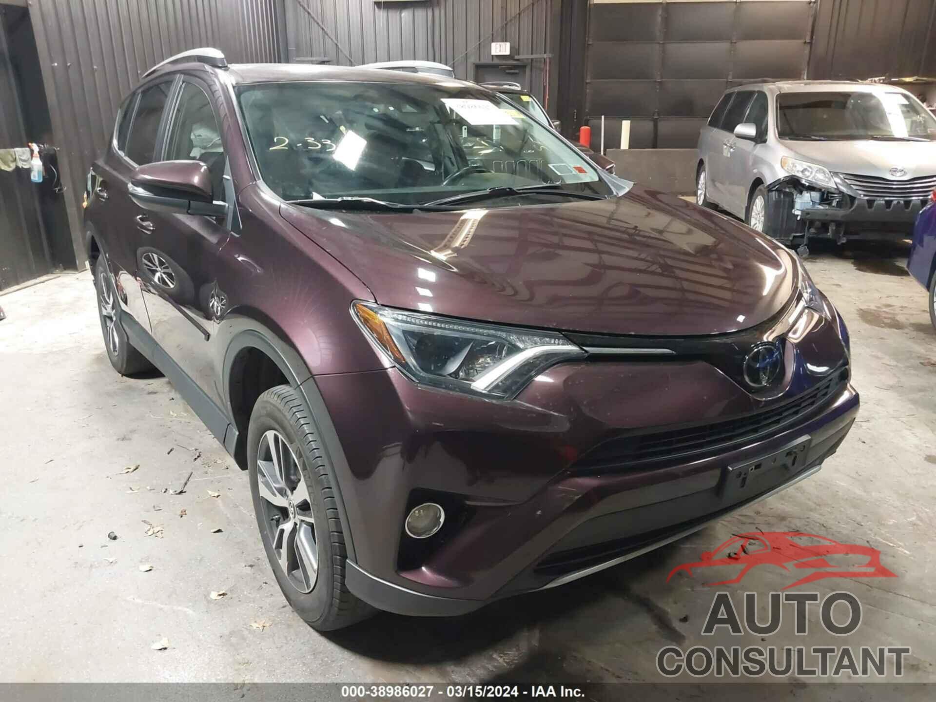 TOYOTA RAV4 2018 - 2T3RFREV9JW731974