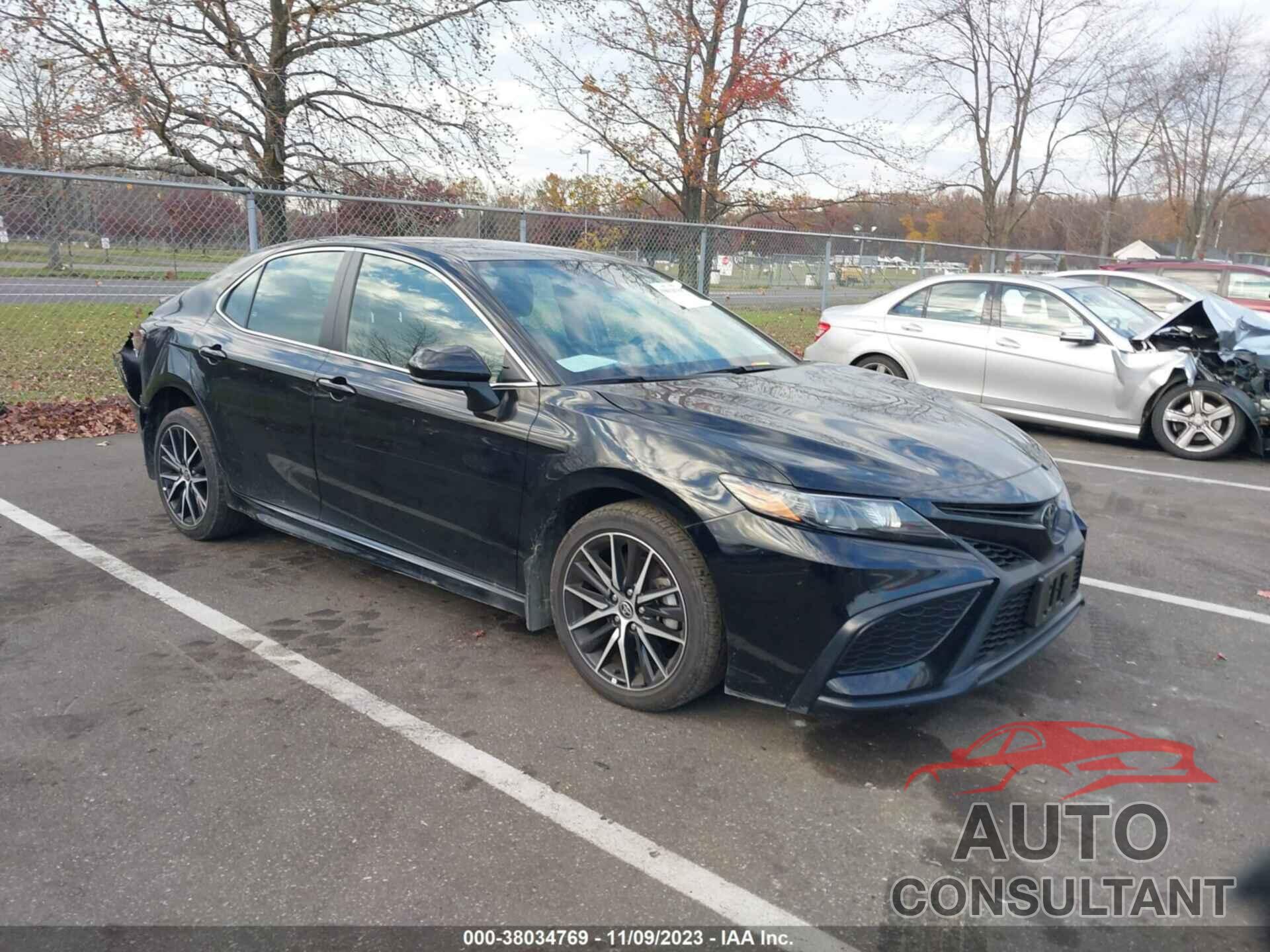 TOYOTA CAMRY 2021 - 4T1G11AK4MU497646