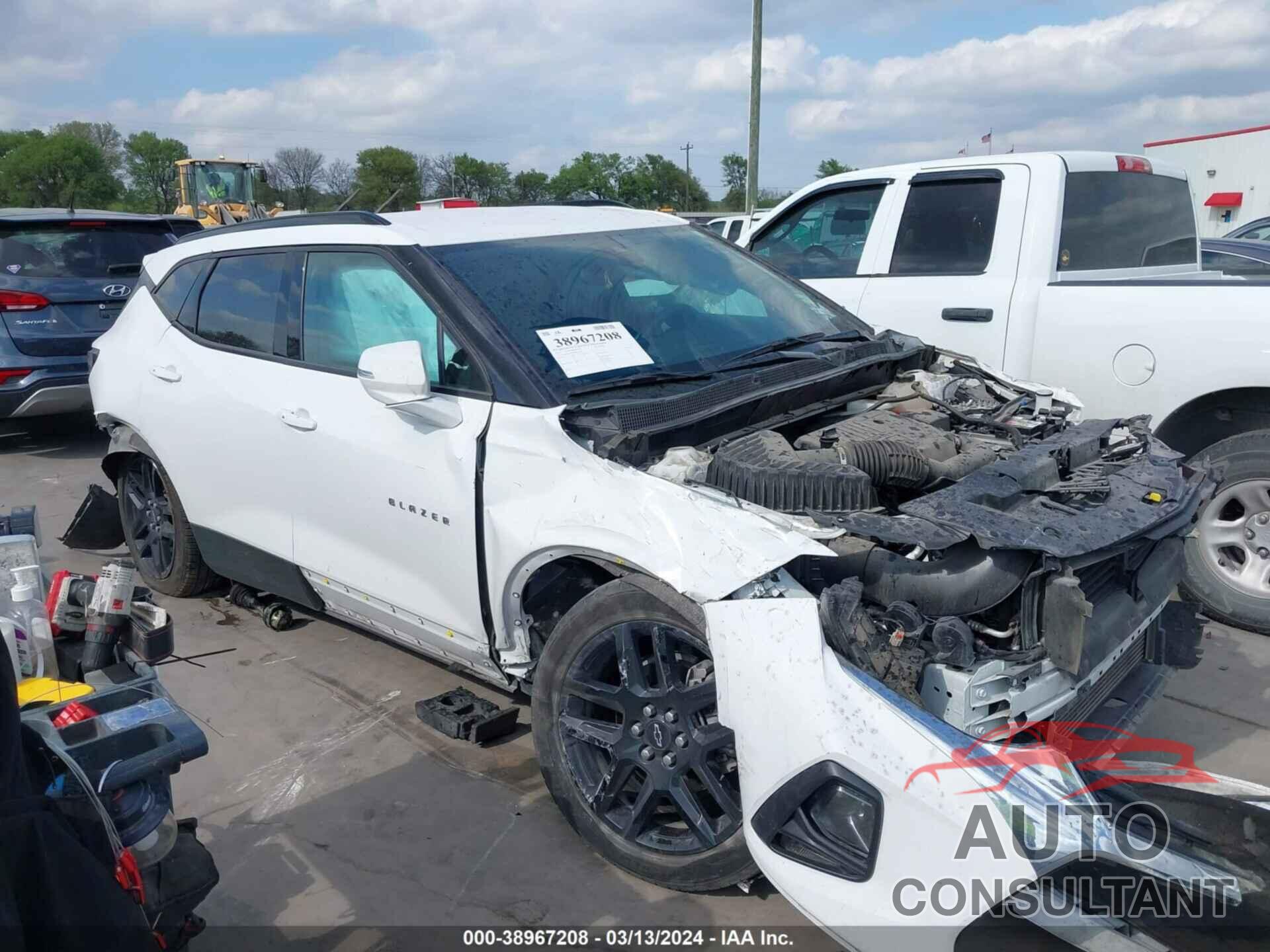 CHEVROLET BLAZER 2021 - 3GNKBCR49MS512095