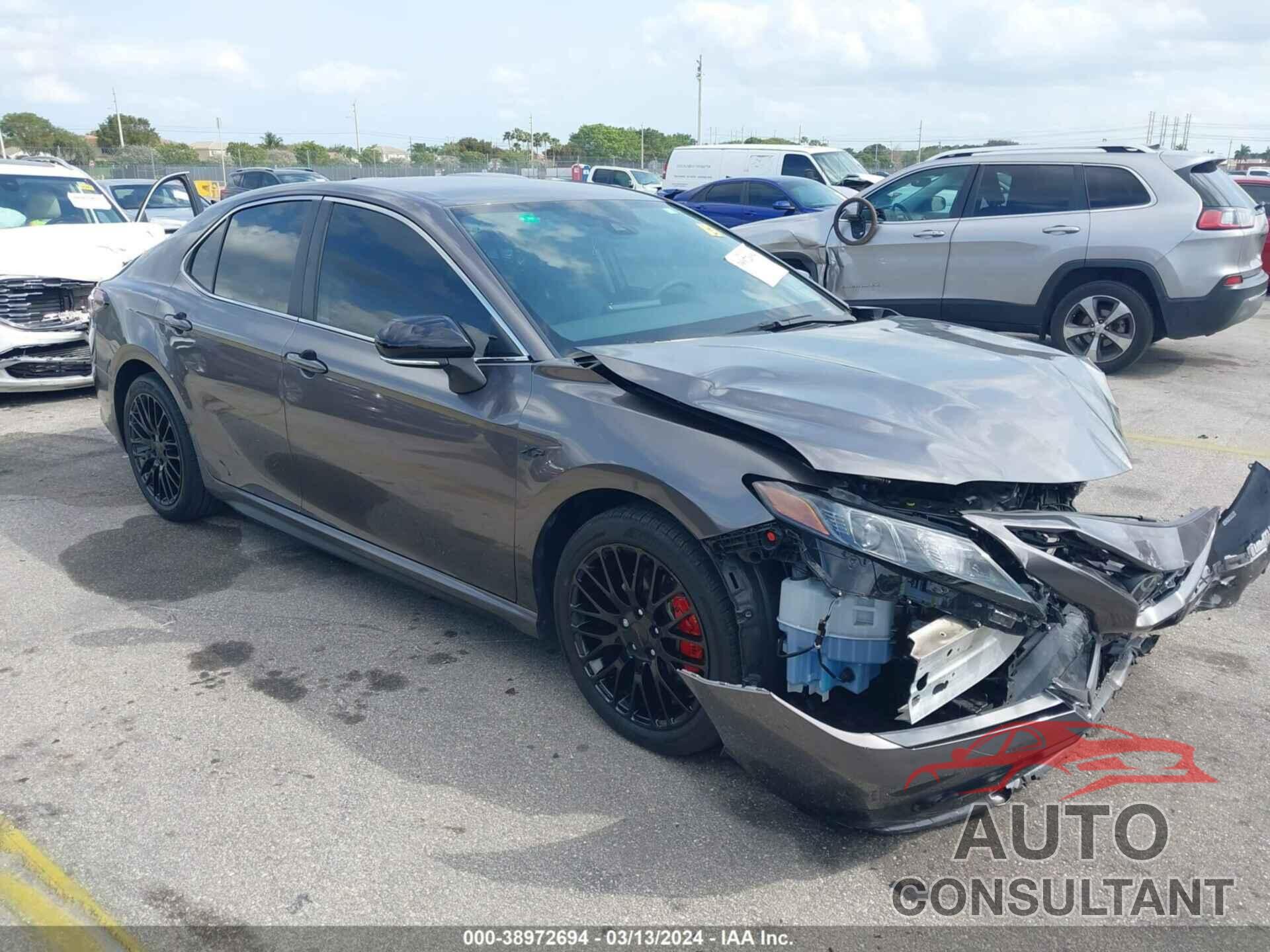 TOYOTA CAMRY 2022 - 4T1G11AK4NU038666