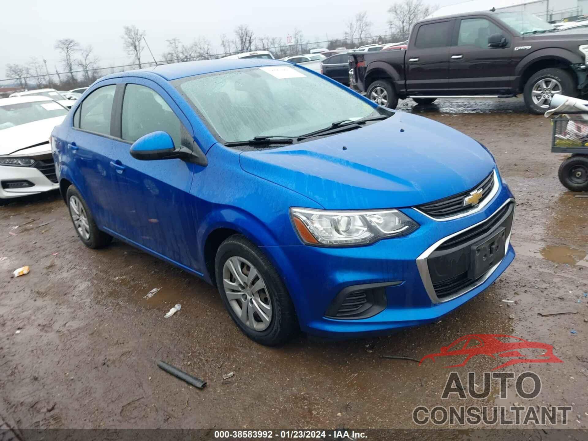 CHEVROLET SONIC 2017 - 1G1JB5SH4H4152908