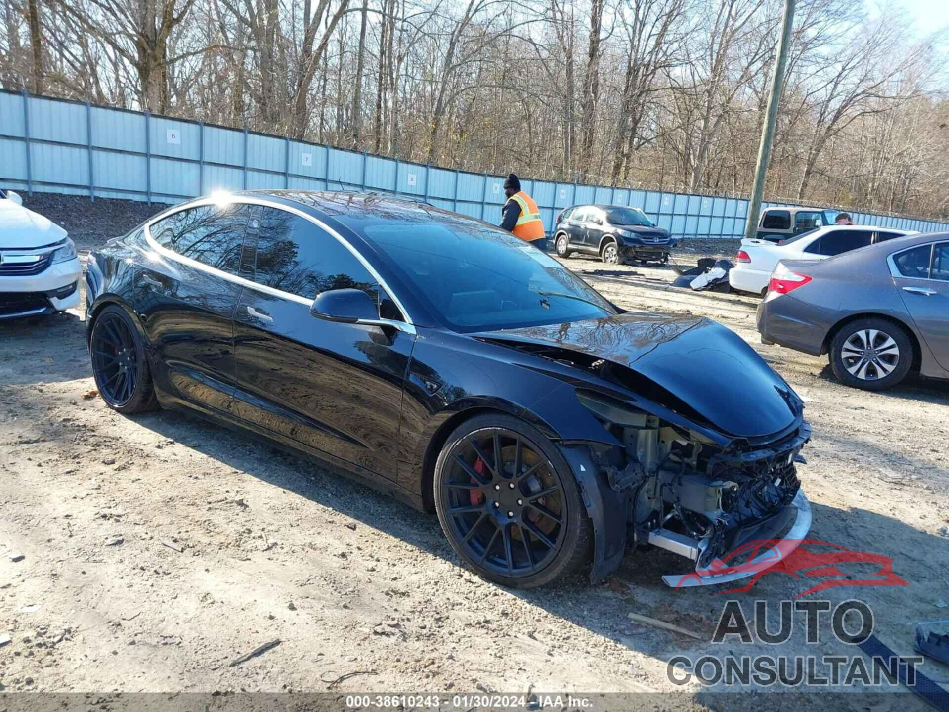 TESLA MODEL 3 2018 - 5YJ3E1EBXJF070705