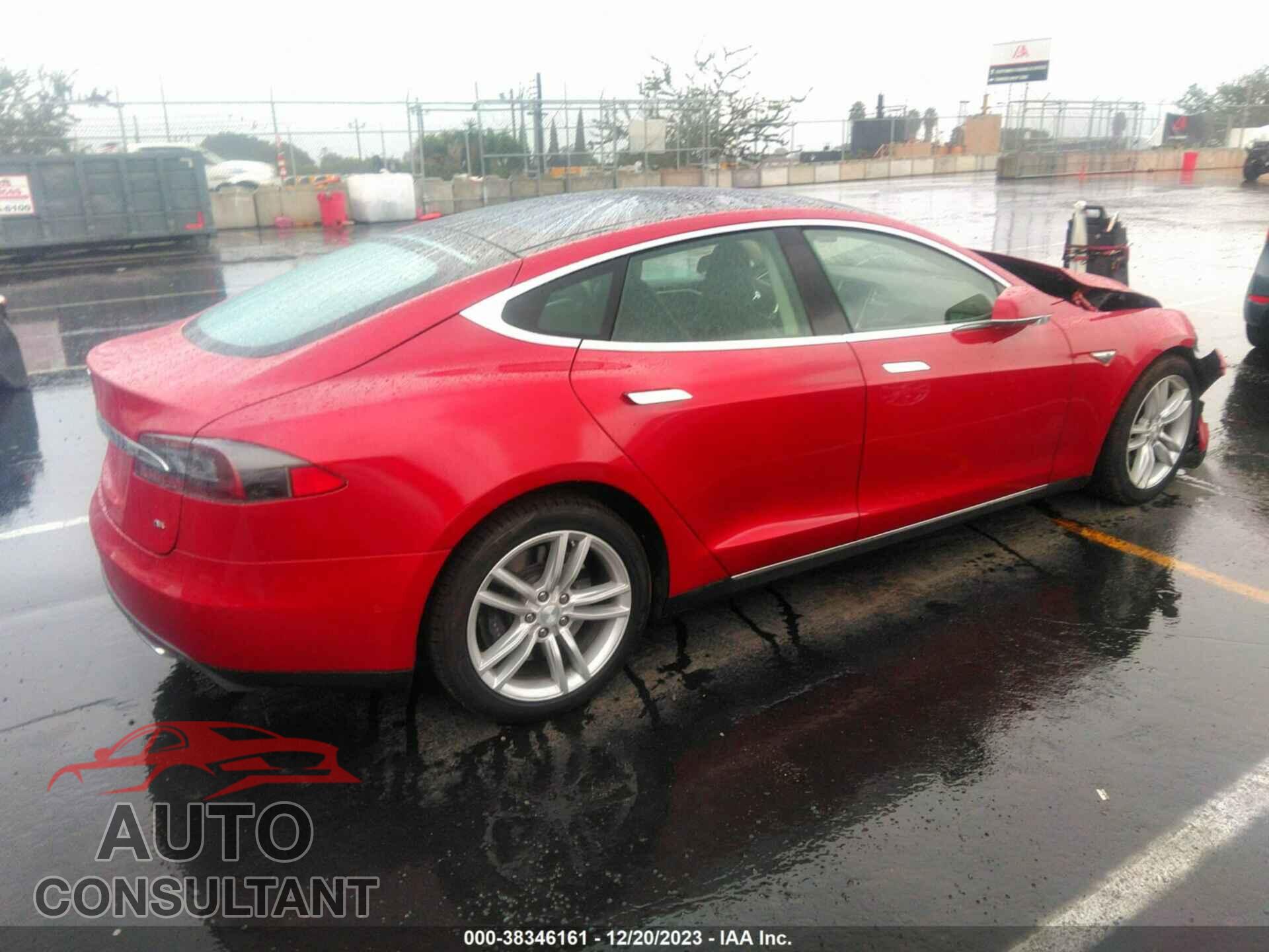 TESLA MODEL S 2015 - 5YJSA1H18FF082031