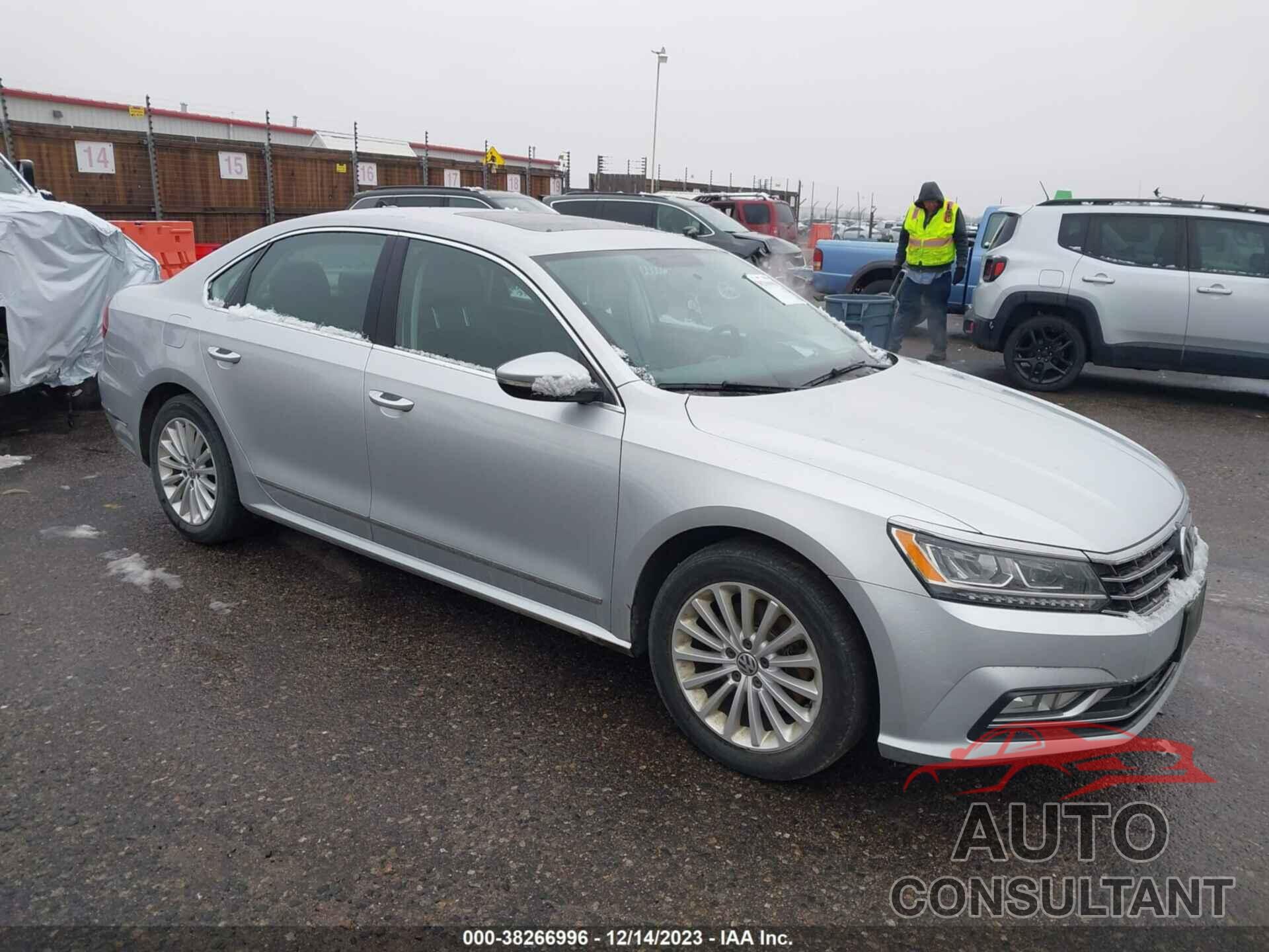 VOLKSWAGEN PASSAT 2016 - 1VWBS7A39GC022816