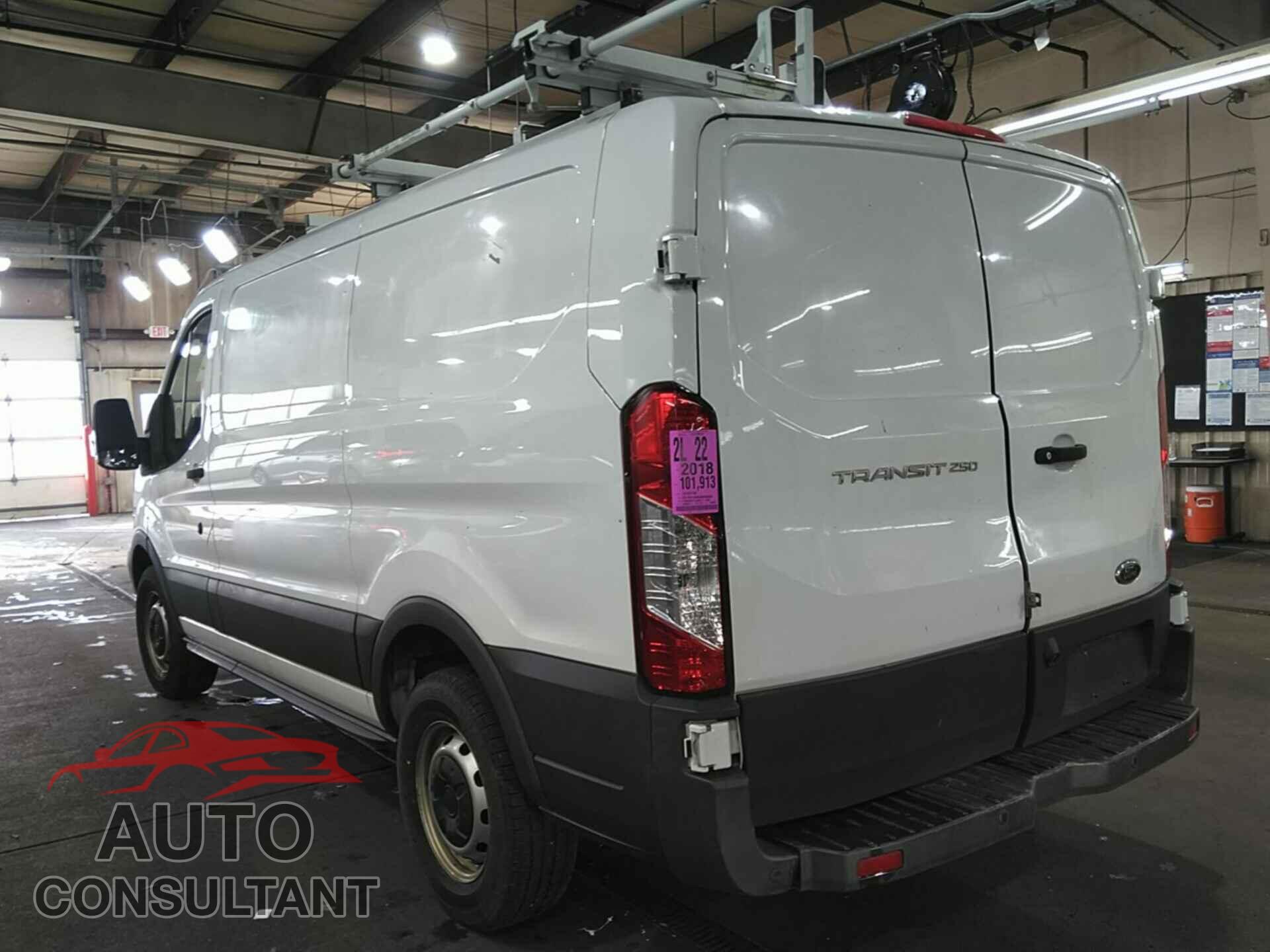 FORD TRANSIT-250 2018 - 1FTYR1YM5JKB43859