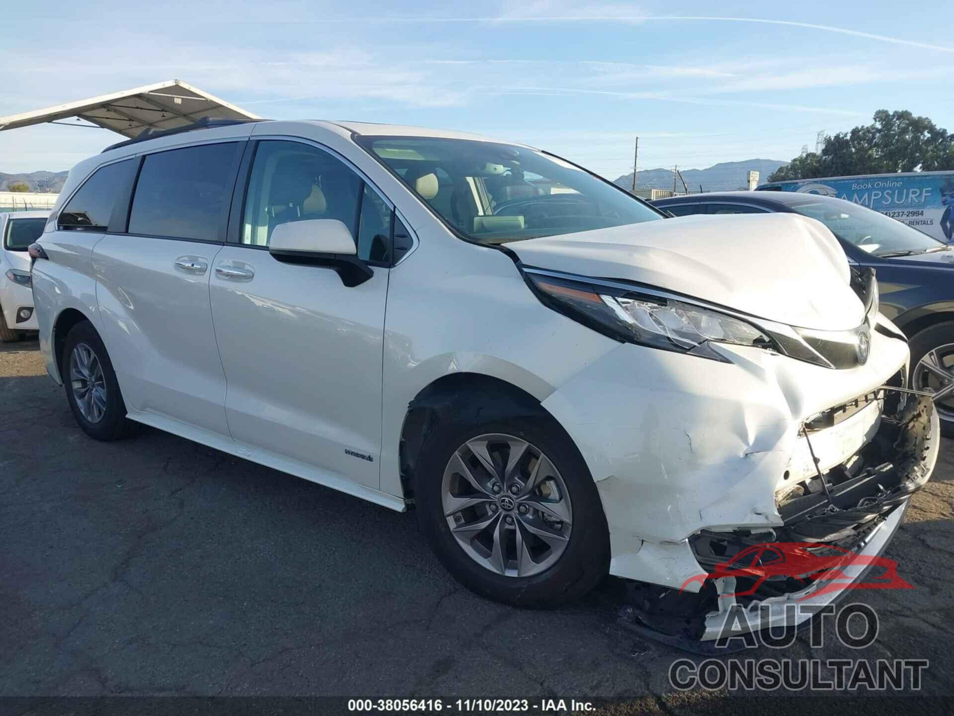 TOYOTA SIENNA 2021 - 5TDJRKEC9MS021635