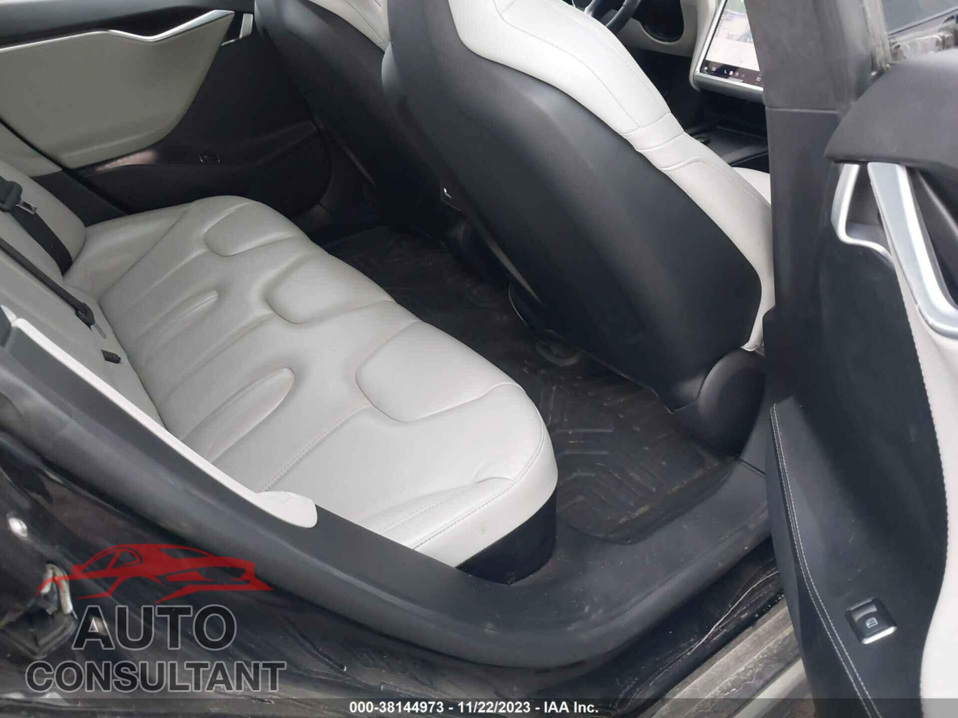 TESLA MODEL S 2016 - 5YJSA1E21GF142049