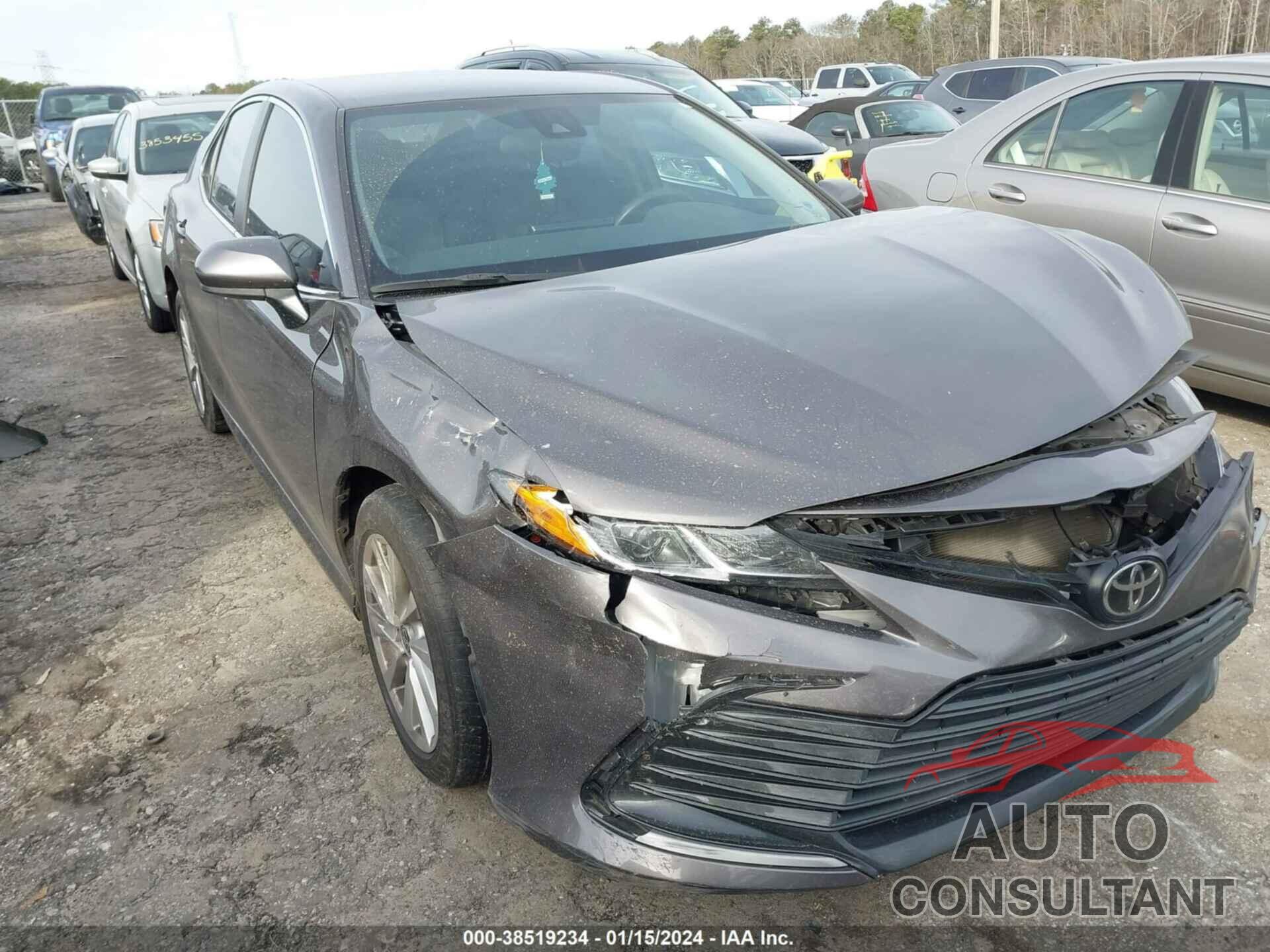 TOYOTA CAMRY 2022 - 4T1C11AK8NU692049