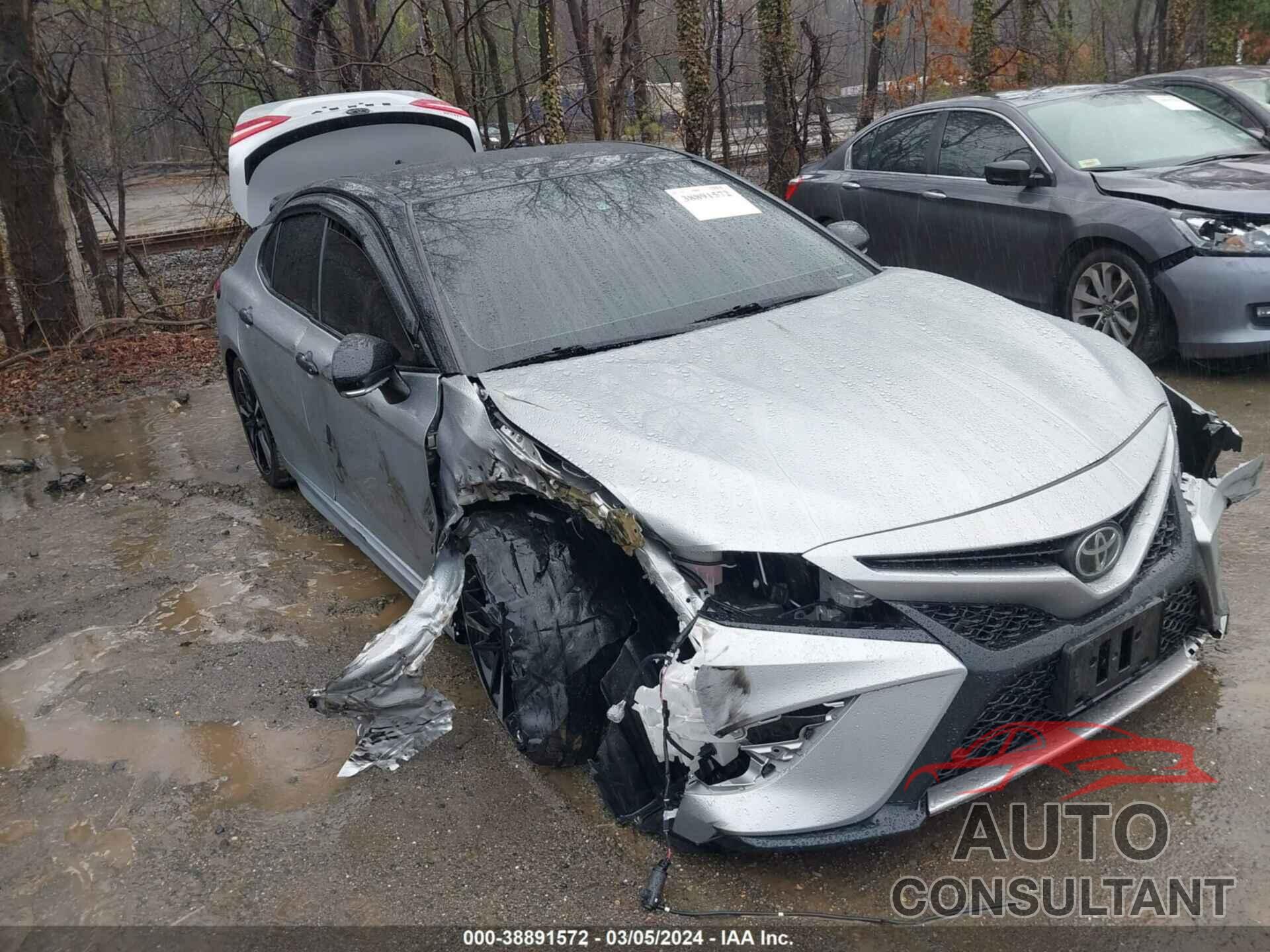 TOYOTA CAMRY 2019 - 4T1B61HK0KU180462