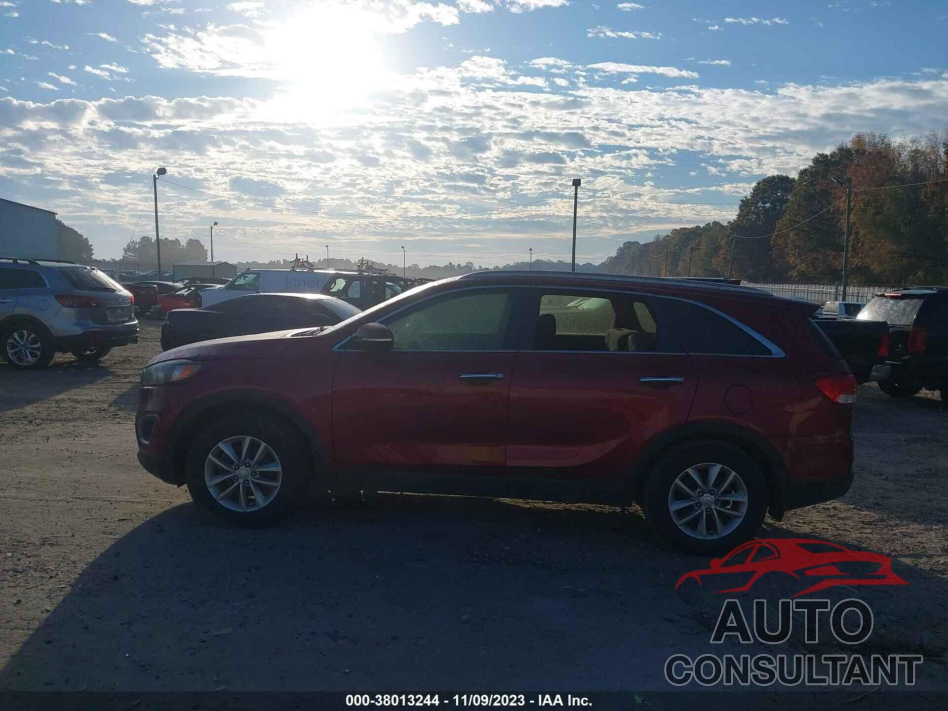 KIA SORENTO 2017 - 5XYPG4A32HG223267