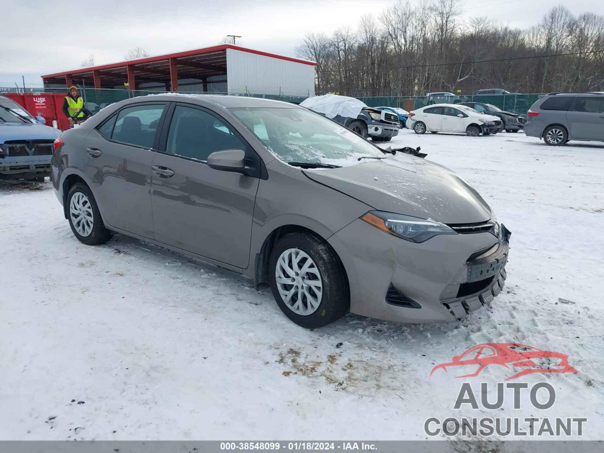 TOYOTA COROLLA 2018 - 2T1BURHE6JC115453