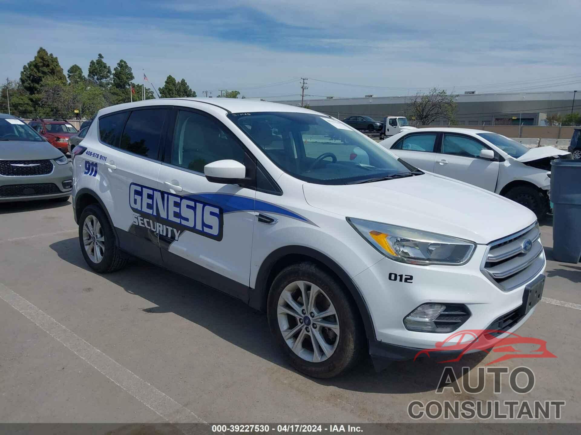 FORD ESCAPE 2017 - 1FMCU0G93HUA63454