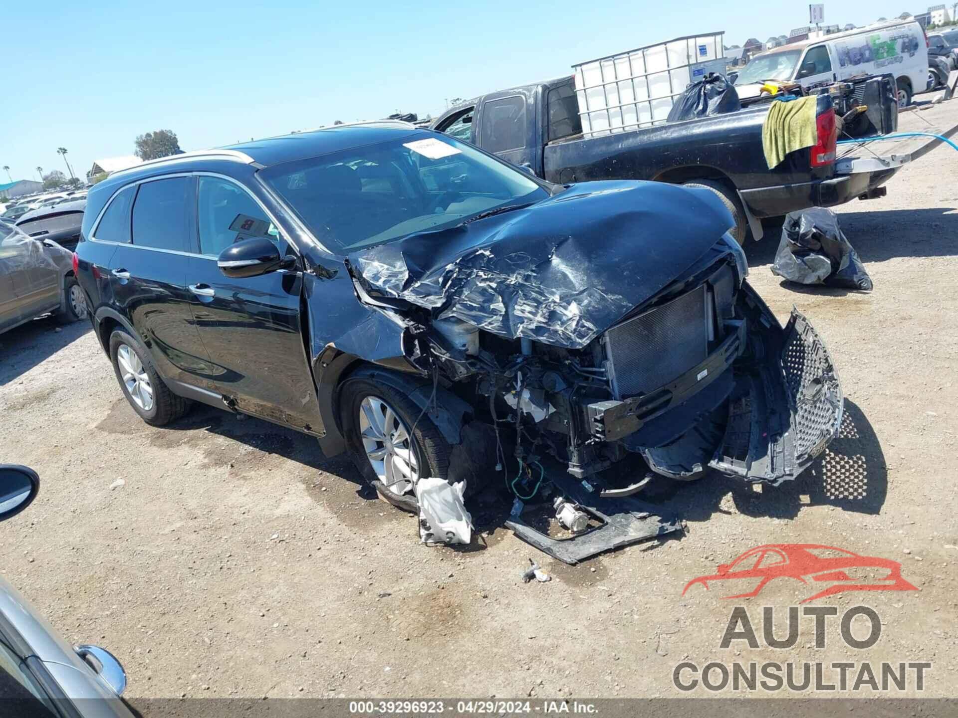 KIA SORENTO 2018 - 5XYPG4A30JG347530
