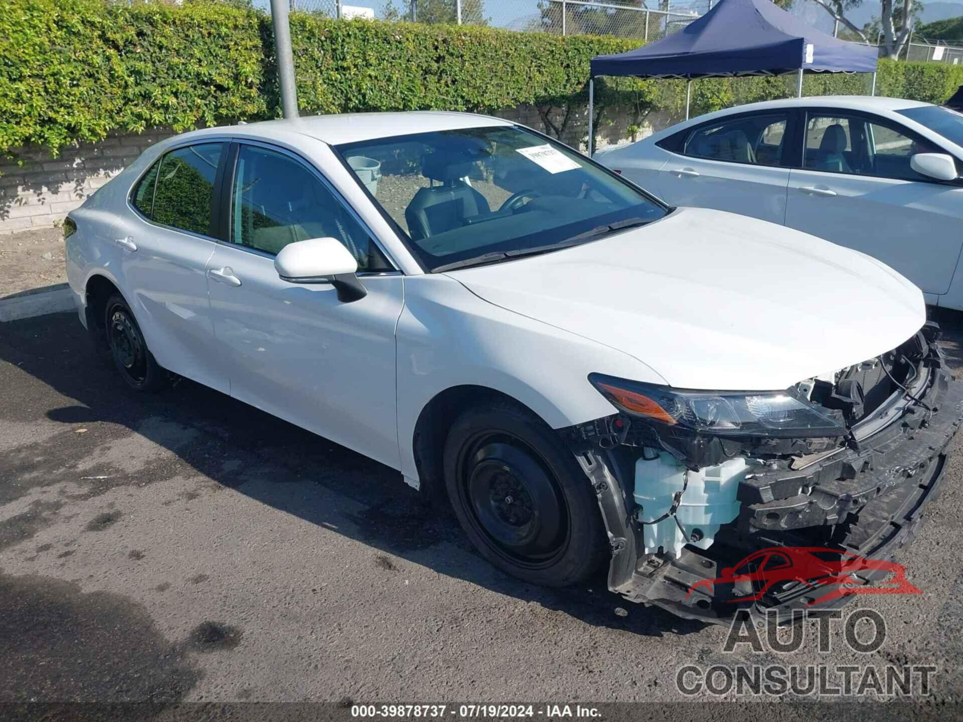 TOYOTA CAMRY 2022 - 4T1G11AK6NU664526