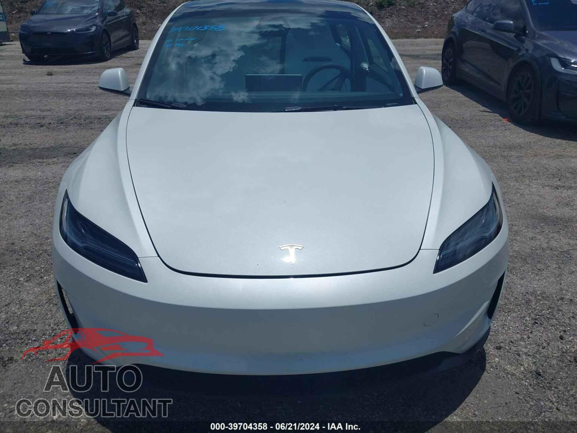 TESLA MODEL 3 2024 - 5YJ3E1ET5RF782320