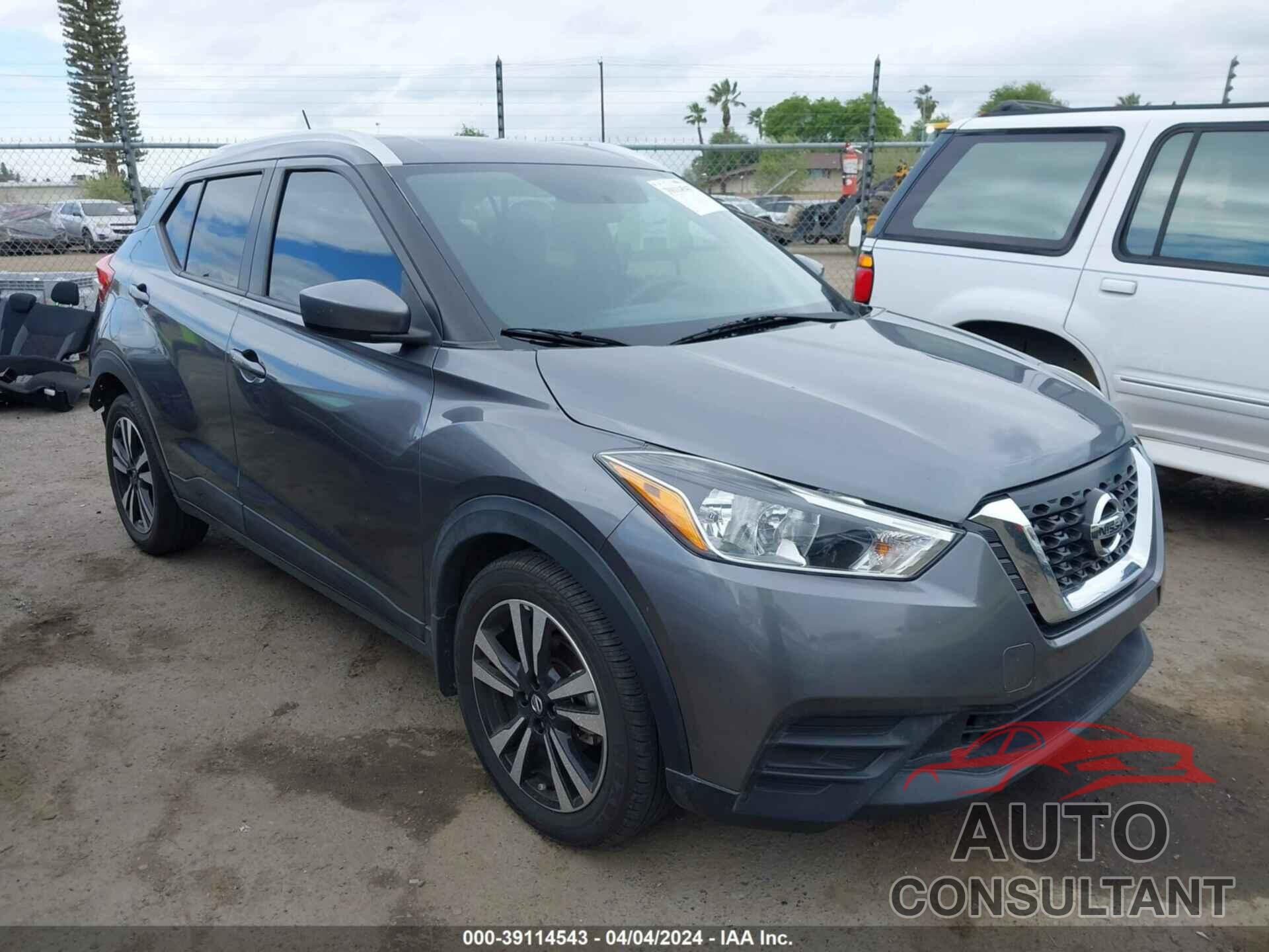 NISSAN KICKS 2018 - 3N1CP5CU3JL516901