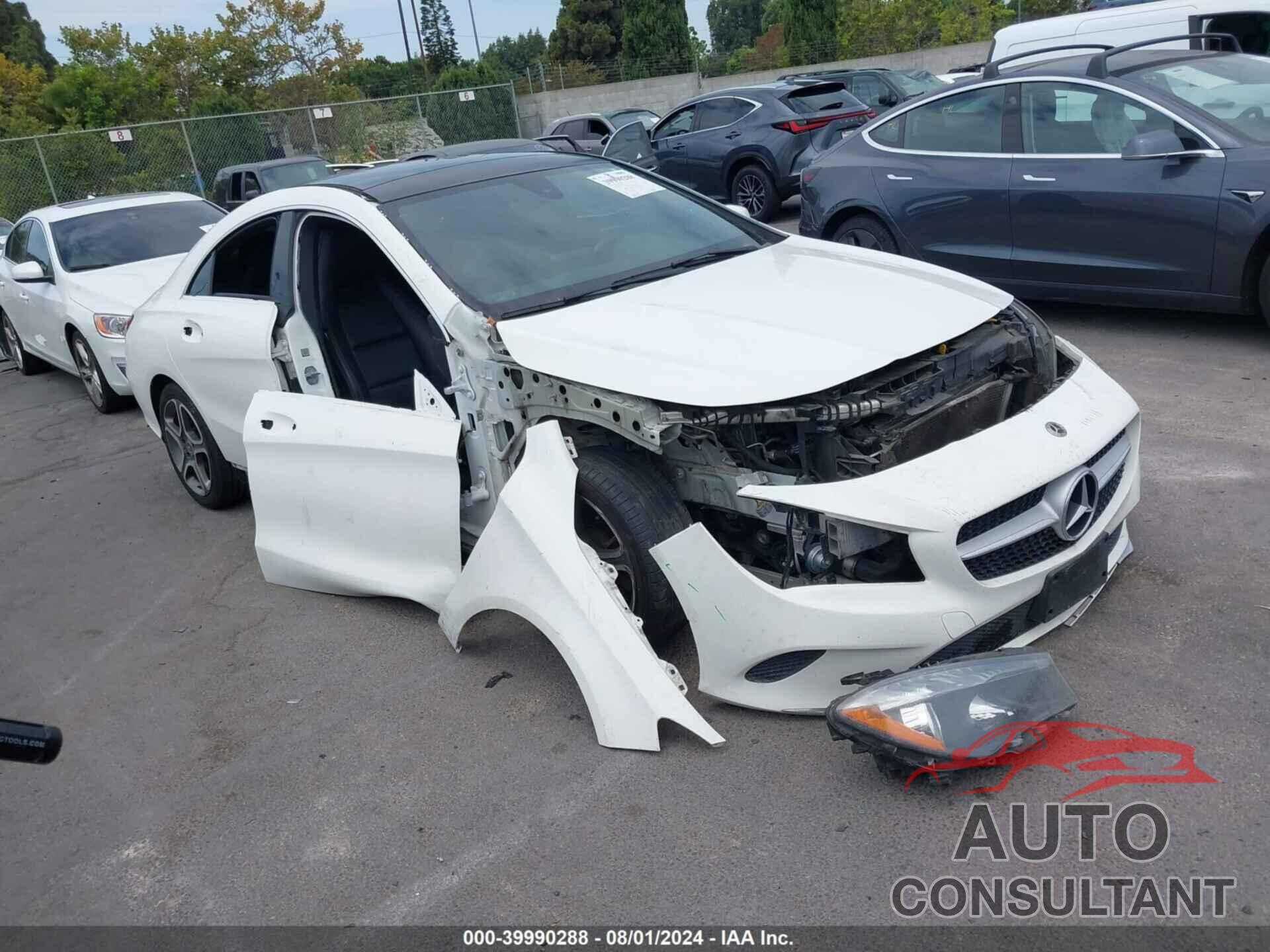 MERCEDES-BENZ CLA 250 2018 - WDDSJ4EB3JN675178
