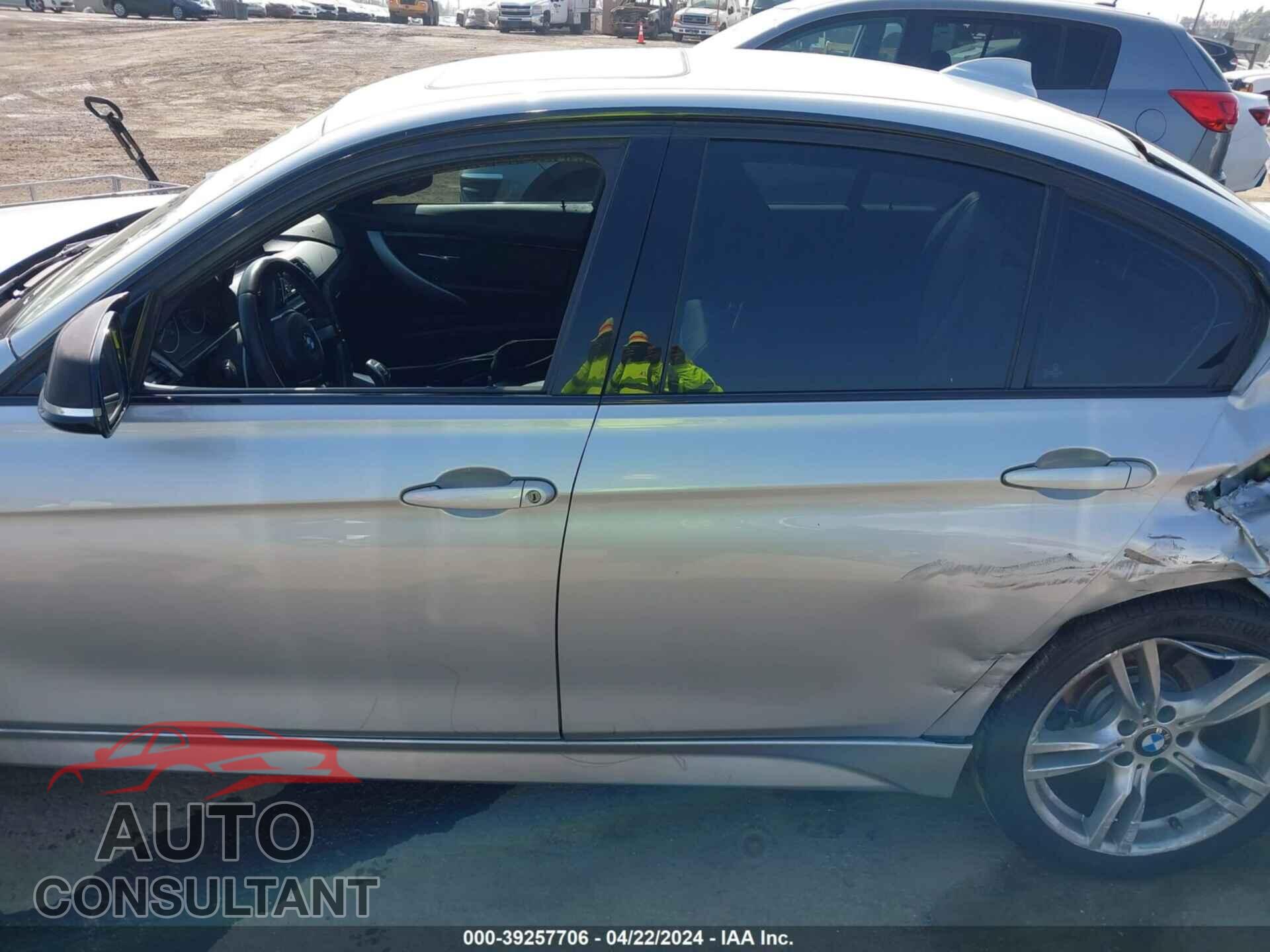 BMW 328I 2016 - WBA8E9G56GNU29194