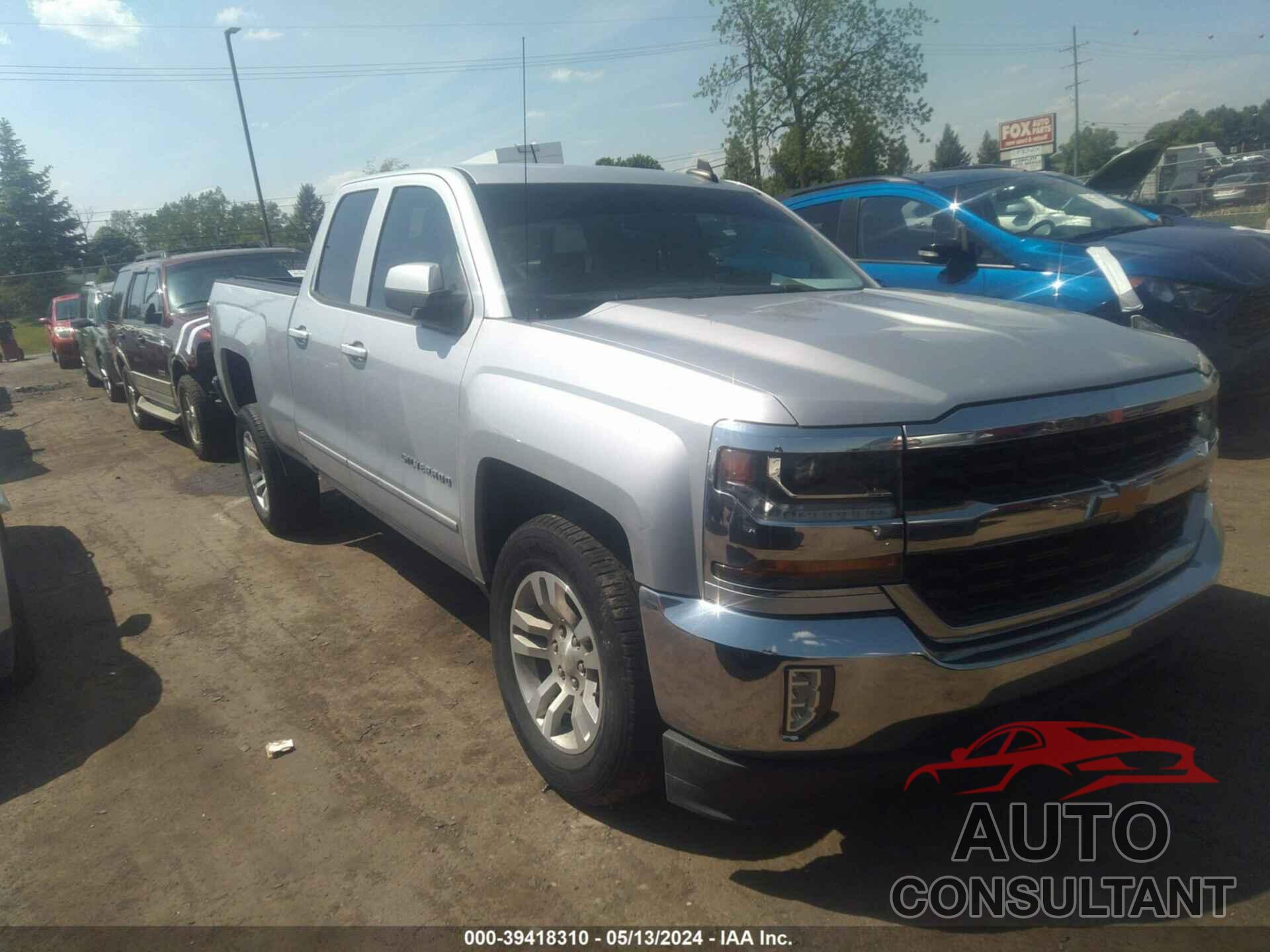 CHEVROLET SILVERADO 1500 2017 - 1GCRCREC6HZ188357