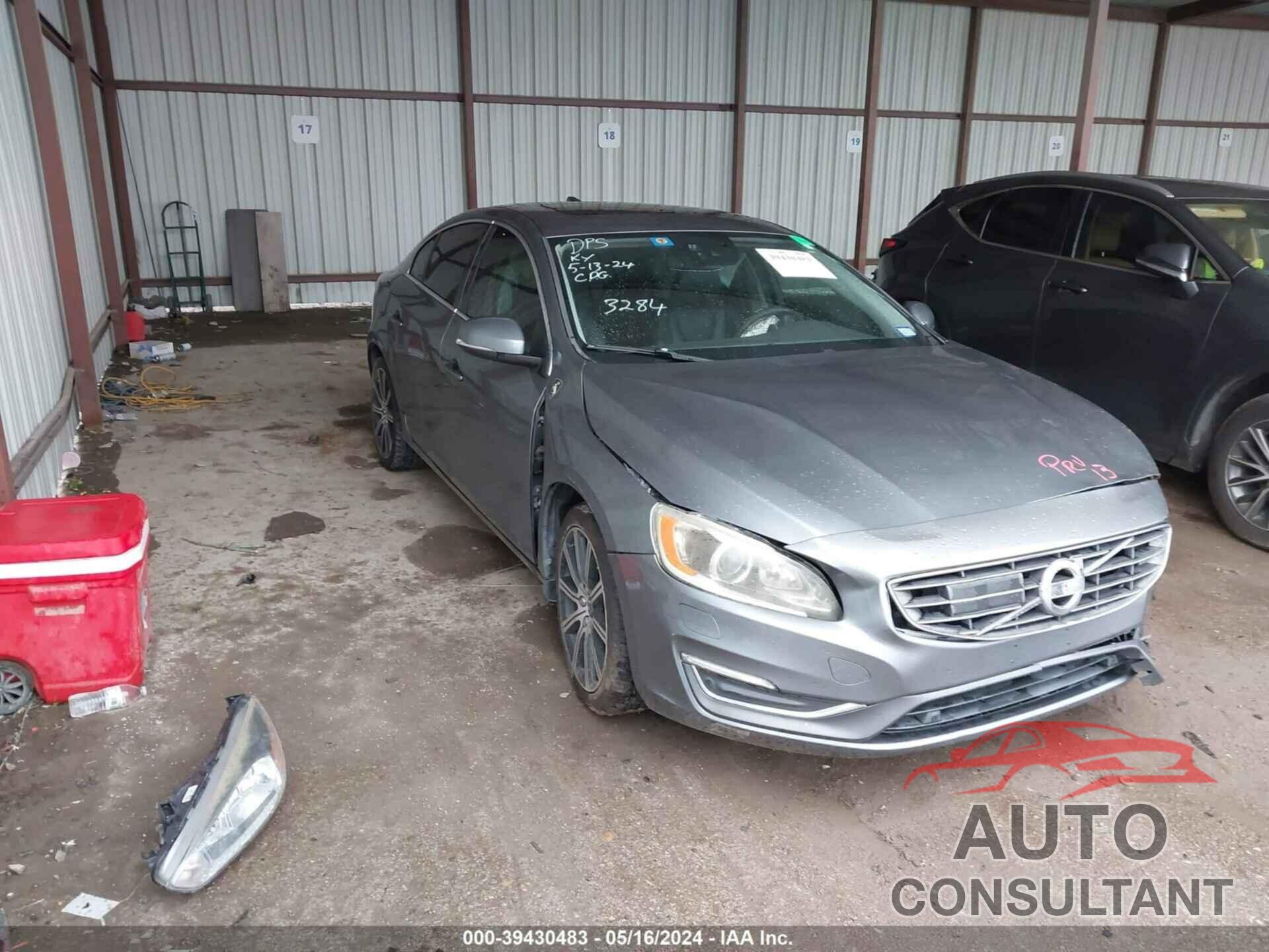 VOLVO S60 2016 - LYV402FMXGB103284