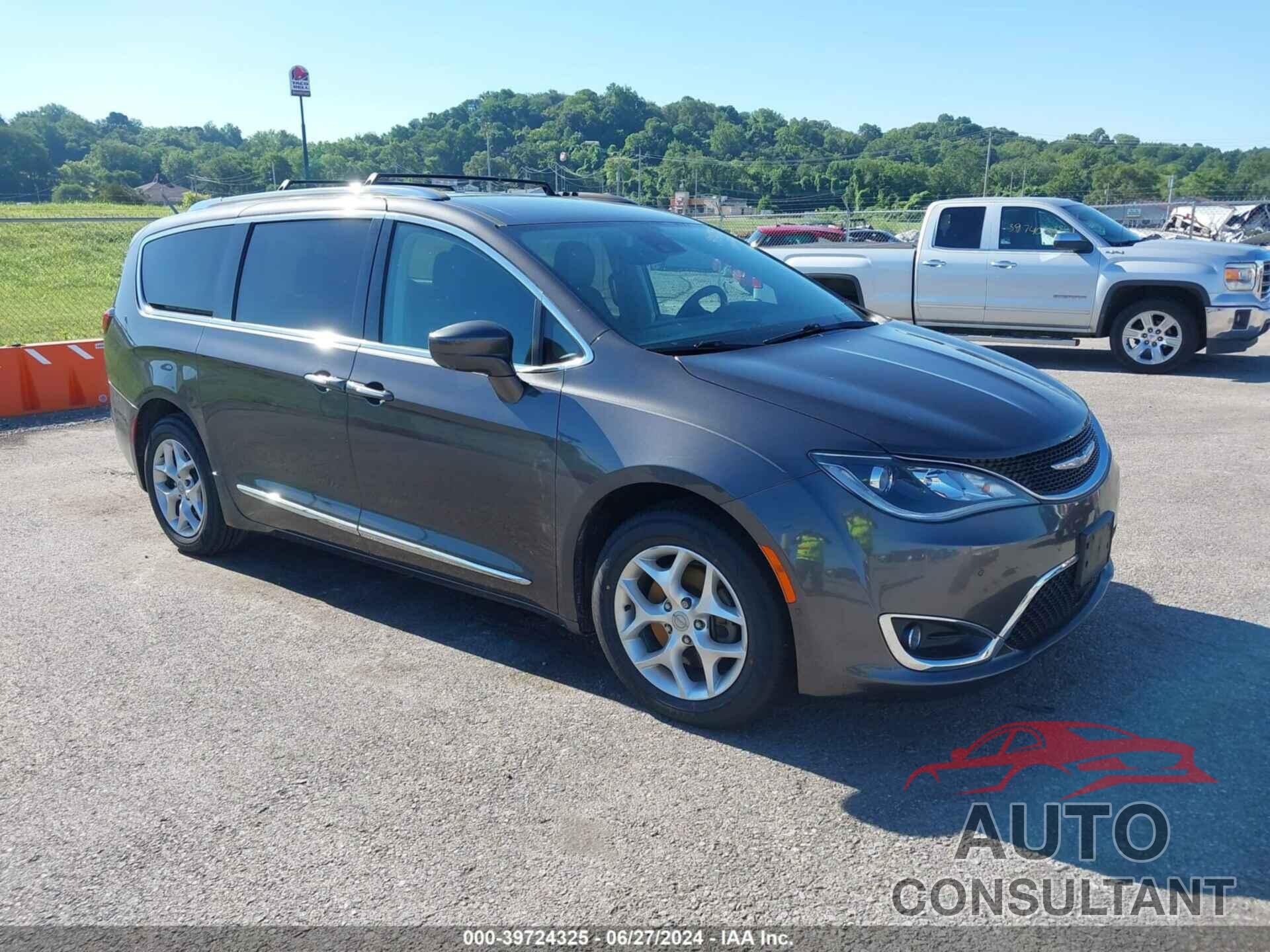 CHRYSLER PACIFICA 2017 - 2C4RC1EG9HR722370