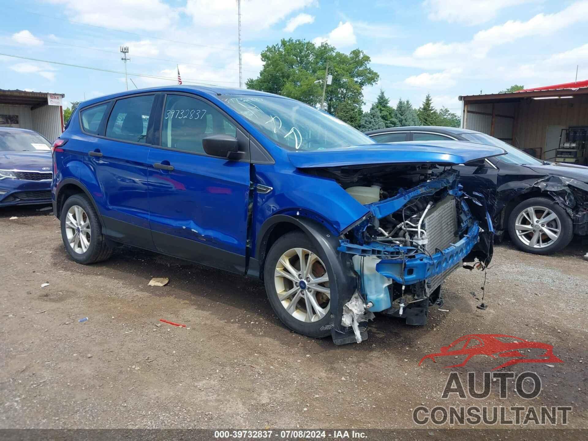 FORD ESCAPE 2018 - 1FMCU0F79JUB69882