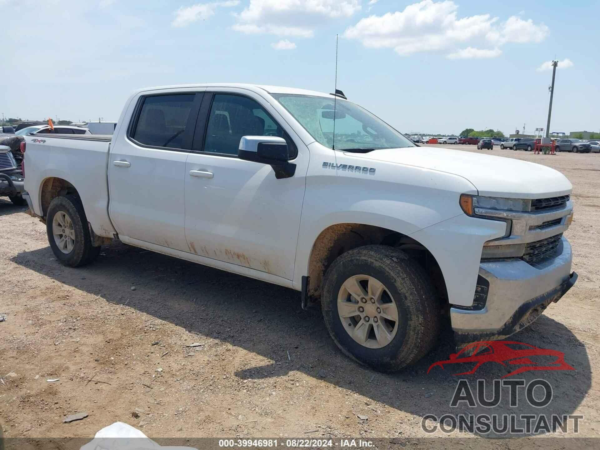 CHEVROLET SILVERADO 1500 2021 - 1GCUYDED8MZ211087