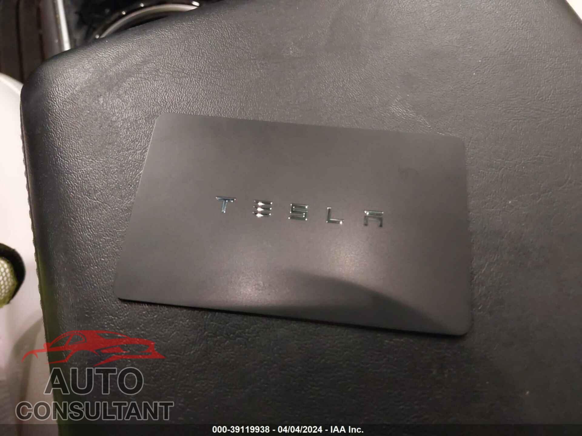 TESLA MODEL 3 2019 - 5YJ3E1EB7KF421426