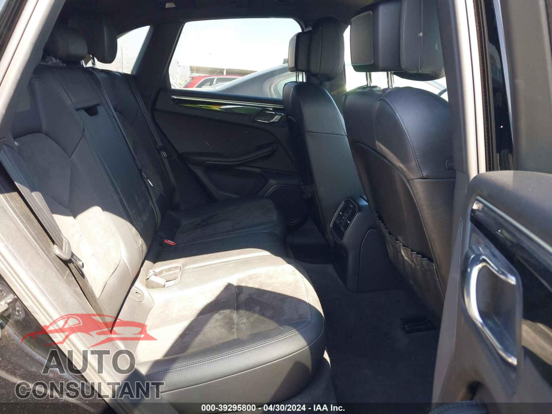 PORSCHE MACAN 2016 - WP1AB2A55GLB56756