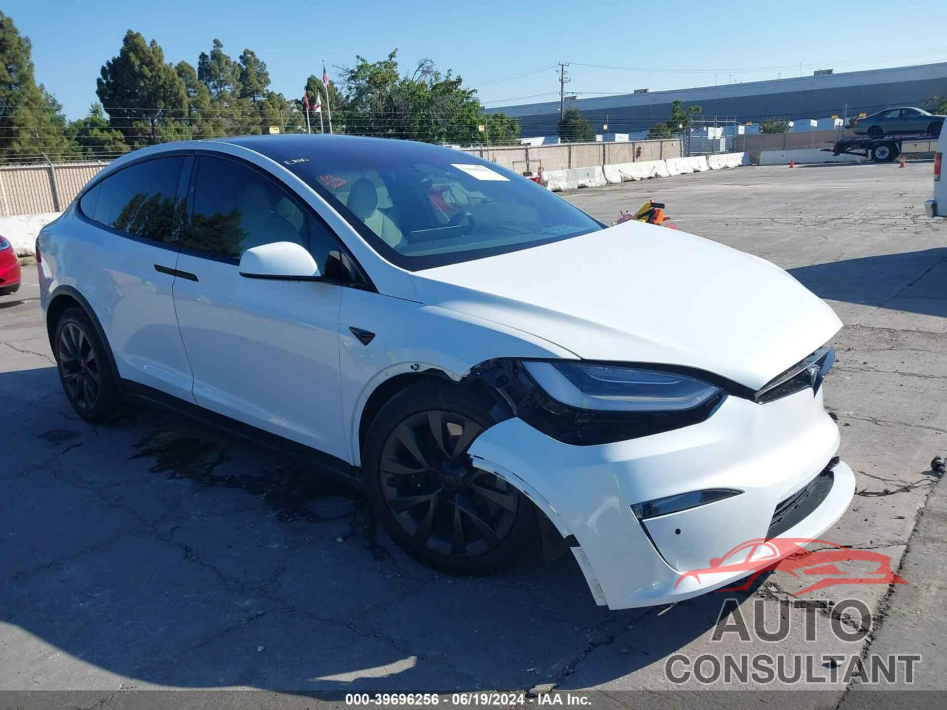 TESLA MODEL X 2023 - 7SAXCAE5XPF378356