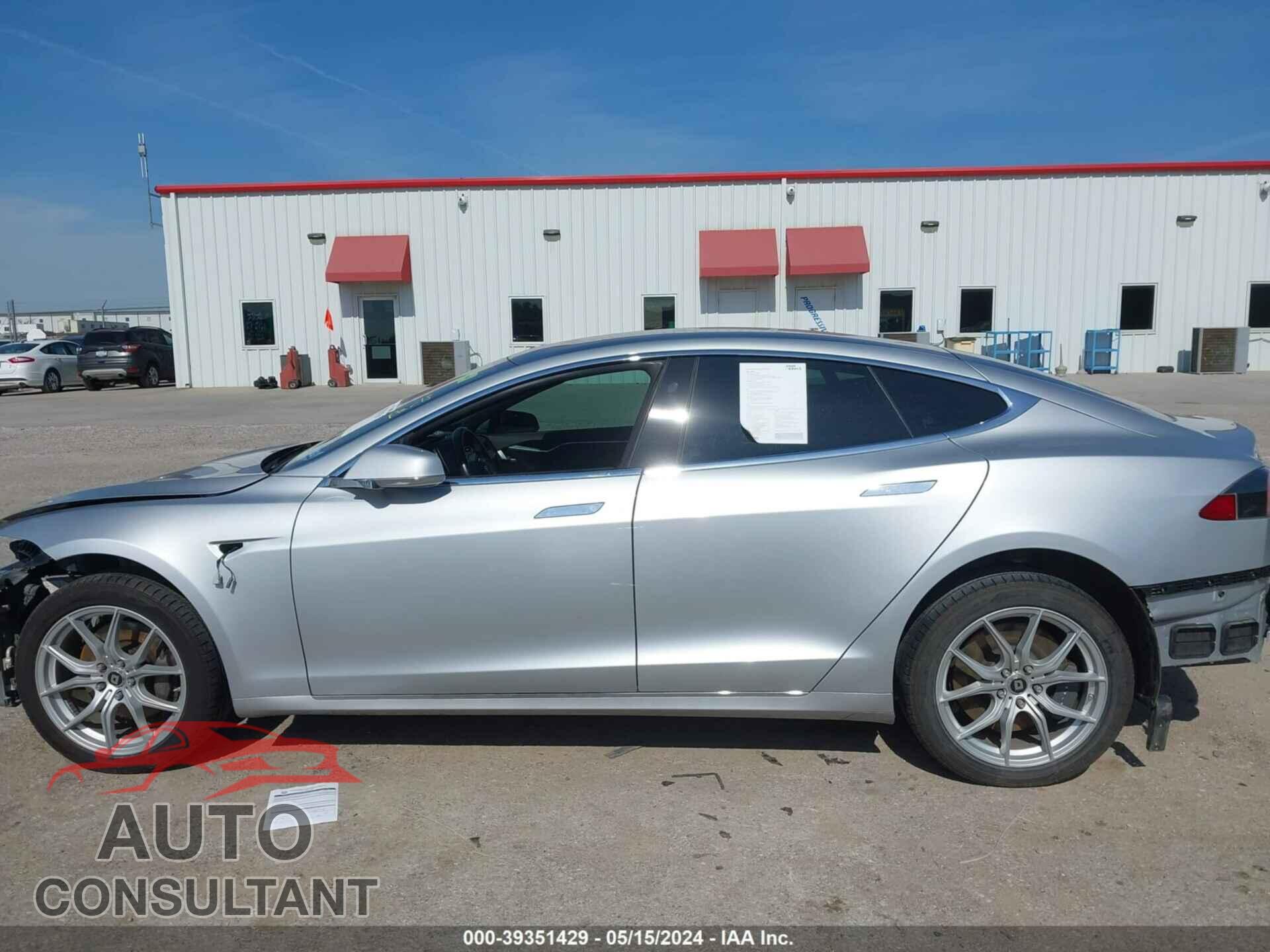 TESLA MODEL S 2018 - 5YJSA1E21JF252364