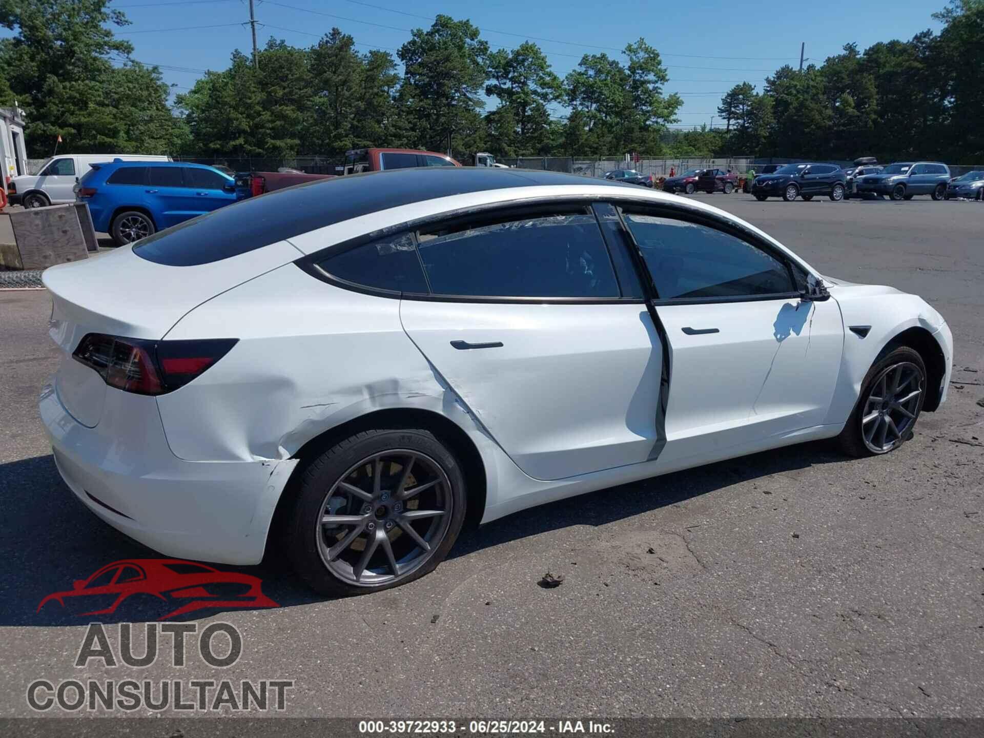TESLA MODEL 3 2021 - 5YJ3E1EA5MF090825