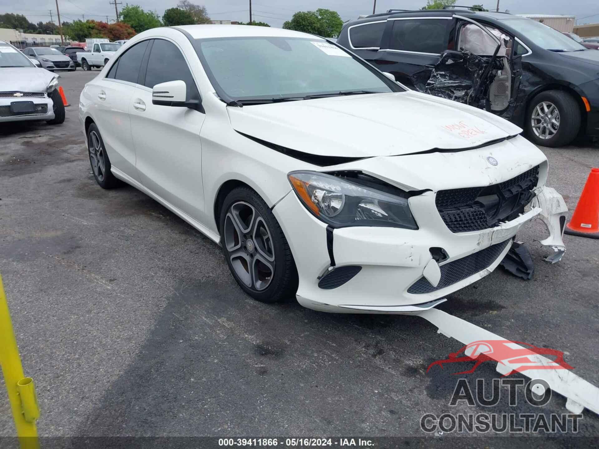 MERCEDES-BENZ CLA 250 2017 - WDDSJ4EB0HN406386