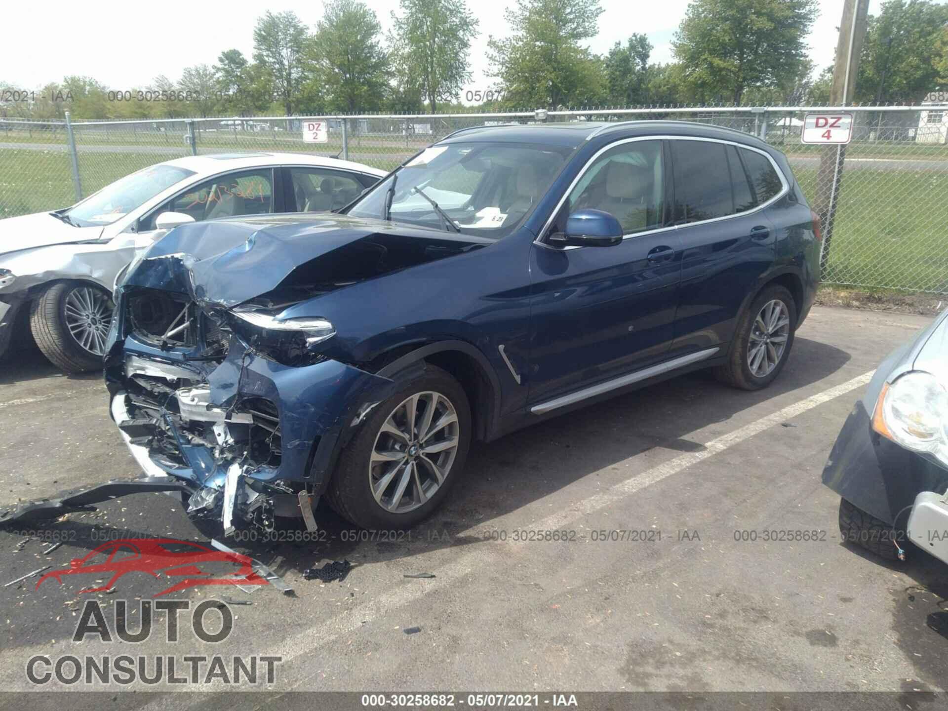 BMW X3 2018 - 5UXTR9C57JLD70507