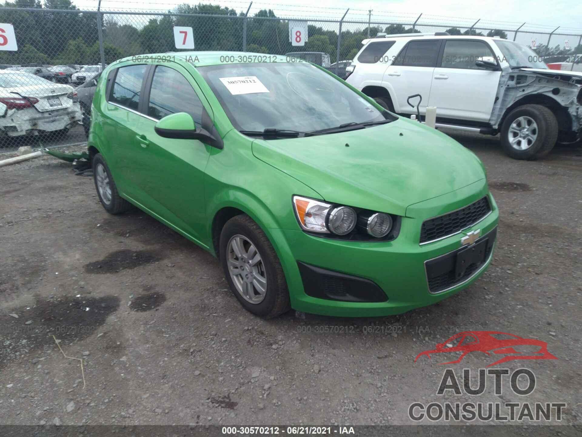 CHEVROLET SONIC 2016 - 1G1JC6SH6G4100021