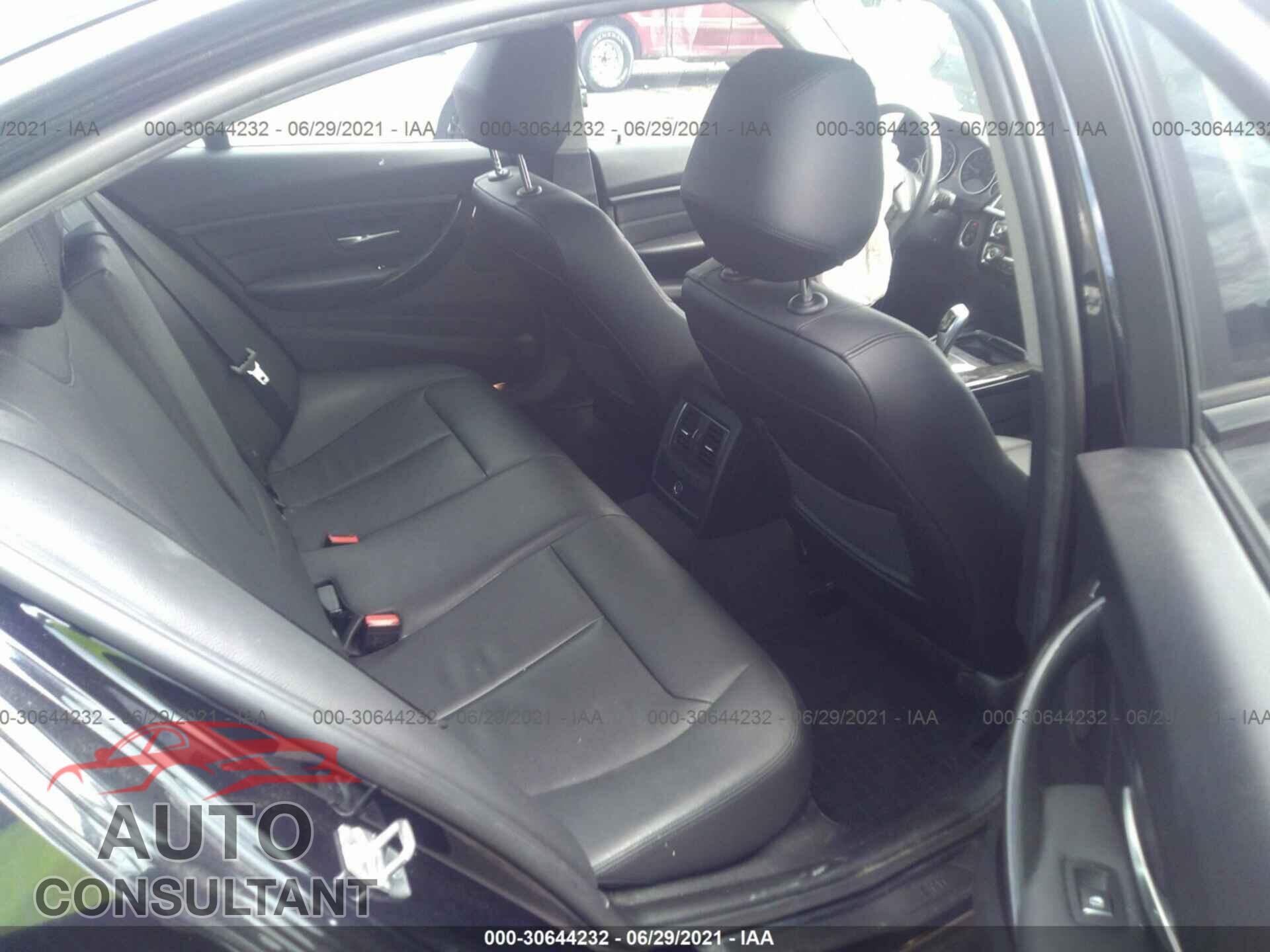 BMW 3 SERIES 2016 - WBA8E1G54GNU10225