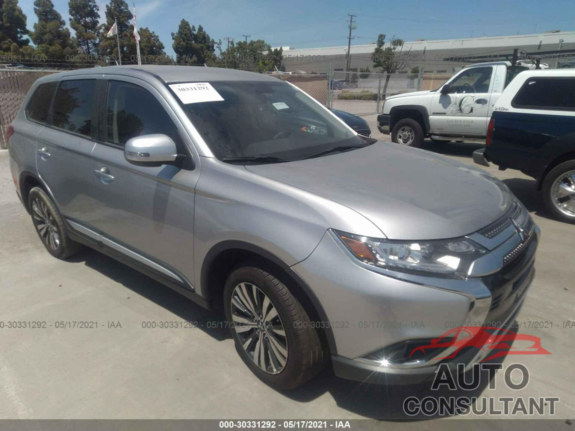 MITSUBISHI OUTLANDER 2019 - JA4AD3A3XKZ042428