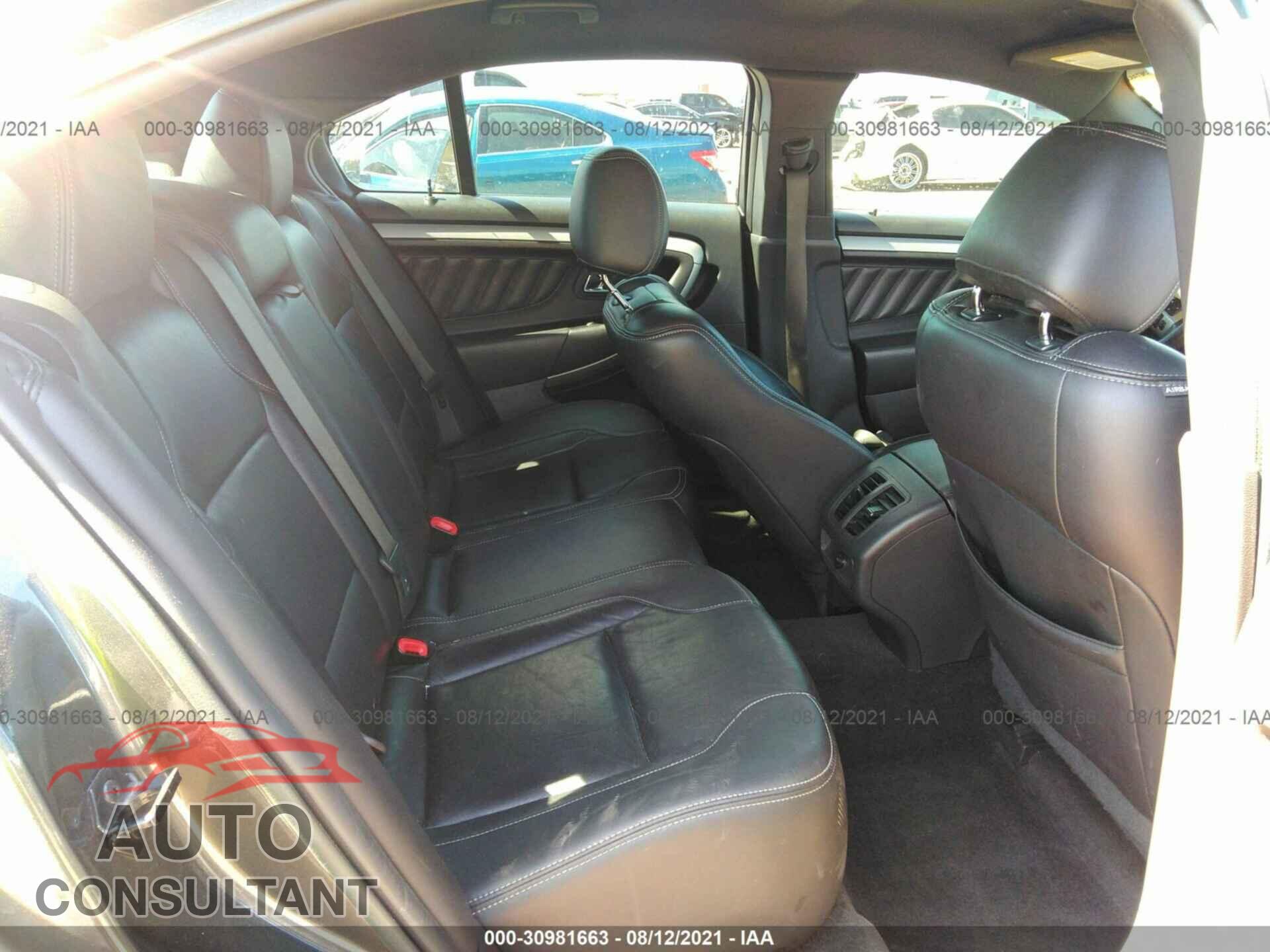 FORD TAURUS 2017 - 1FAHP2H84HG109865