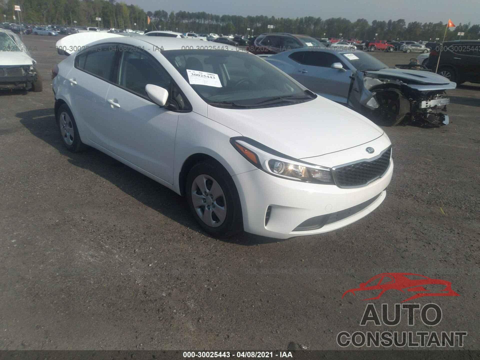 KIA FORTE 2018 - 3KPFK4A74JE239437