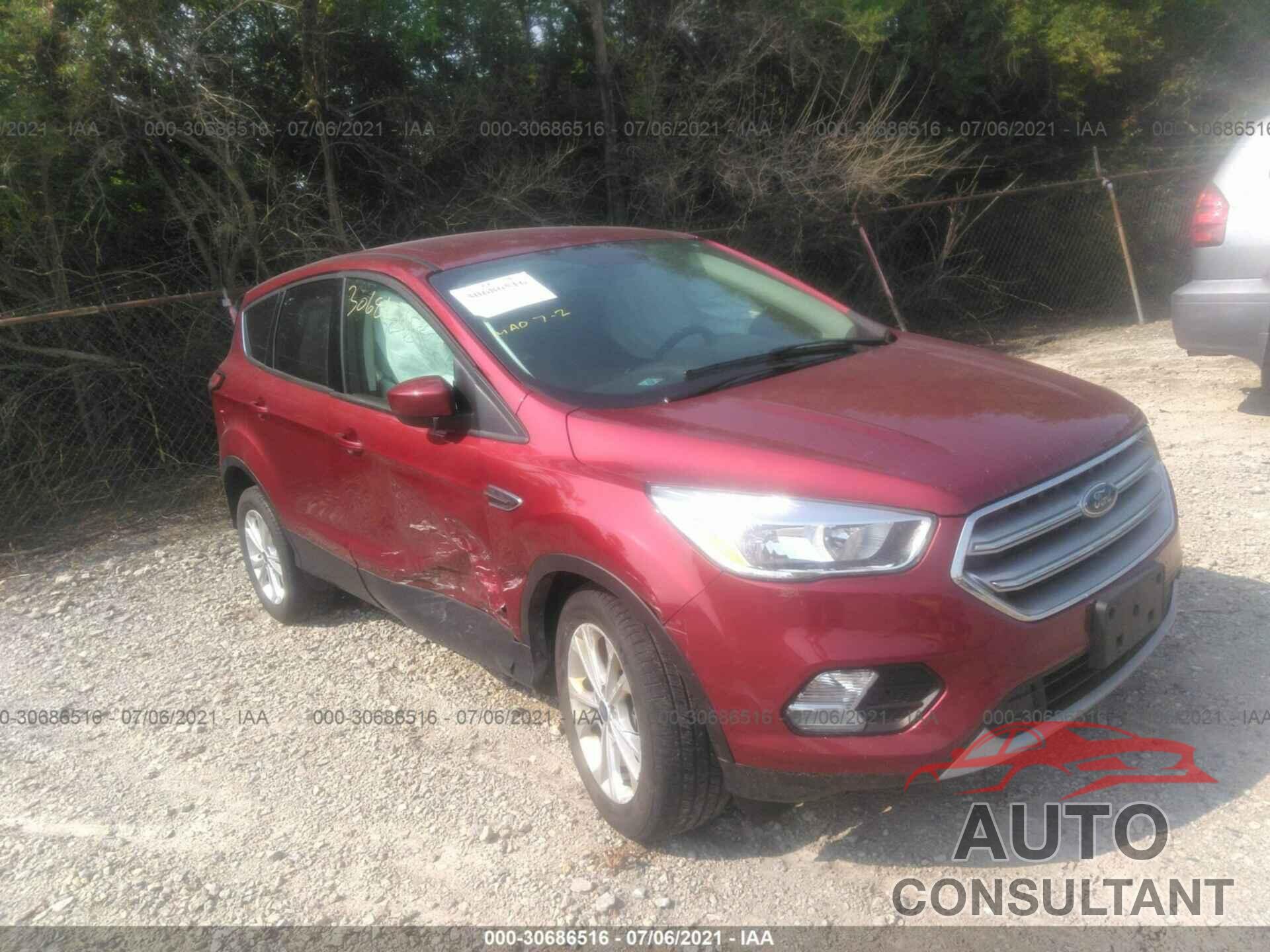 FORD ESCAPE 2017 - 1FMCU9GD6HUB87579