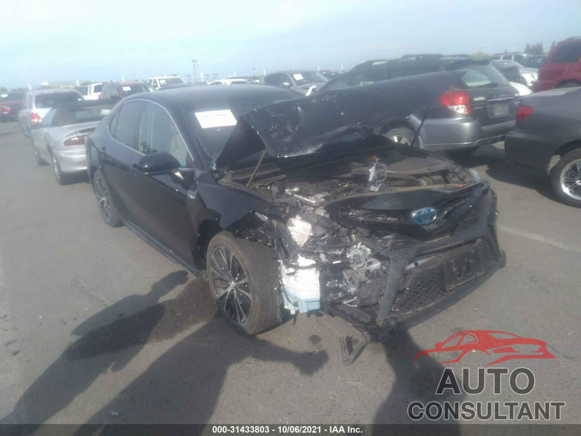 TOYOTA CAMRY 2018 - 4T1B21HK1JU006782