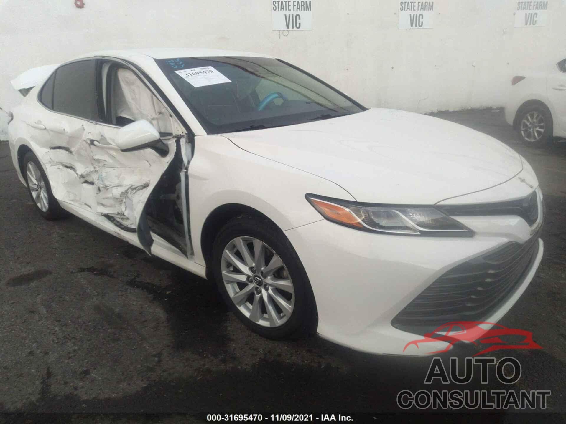 TOYOTA CAMRY 2018 - JTNB11HK3J3011412